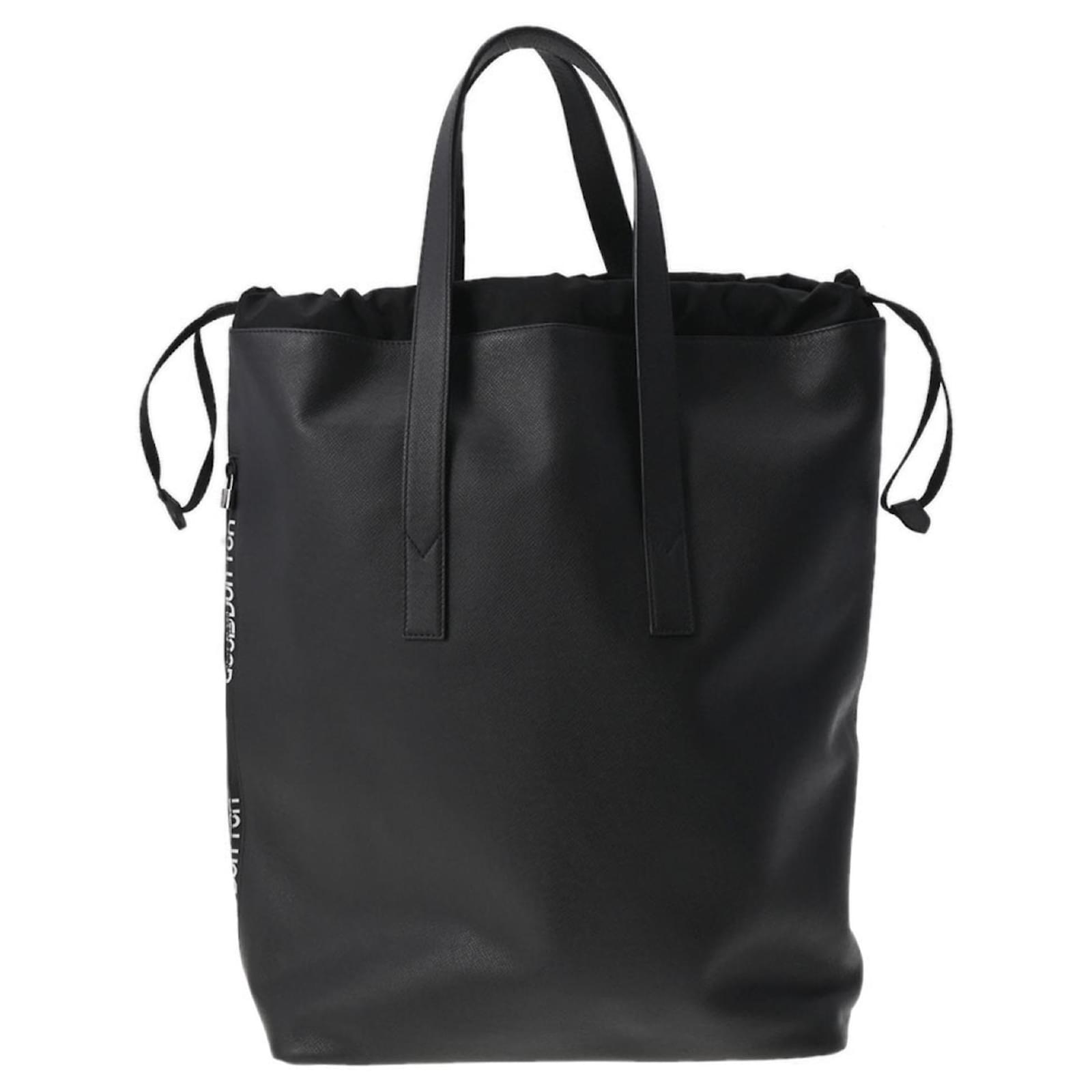 Louis Vuitton Black Leather ref.841632 - Joli Closet