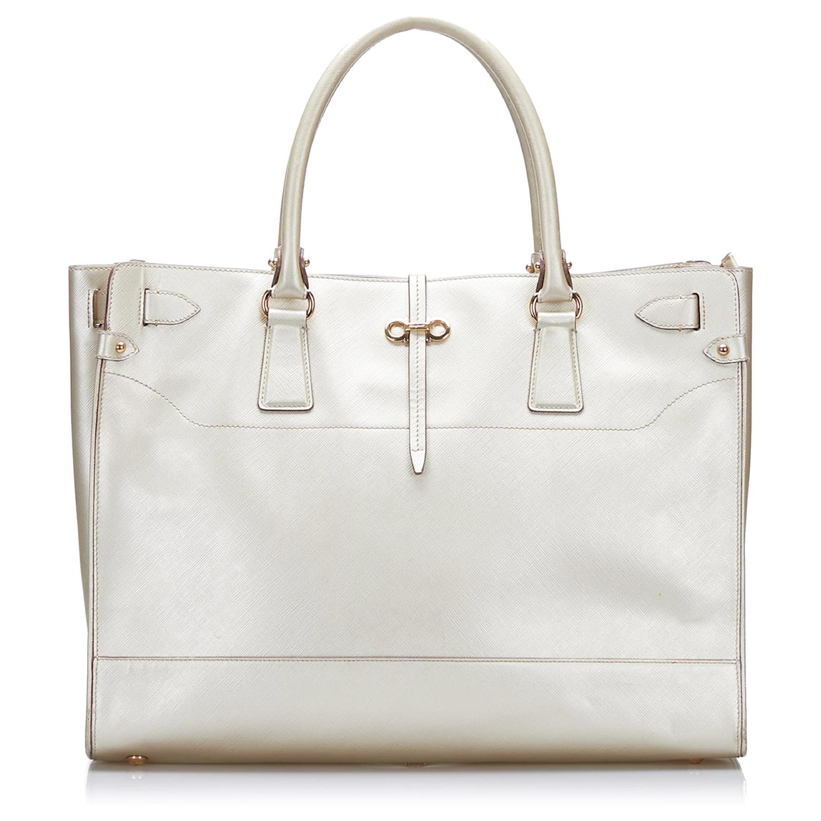 Salvatore Ferragamo トートバッグ ホワイト Salvatore Ferragamo Ferragamo White Briana Tote Bag Leather Pony
