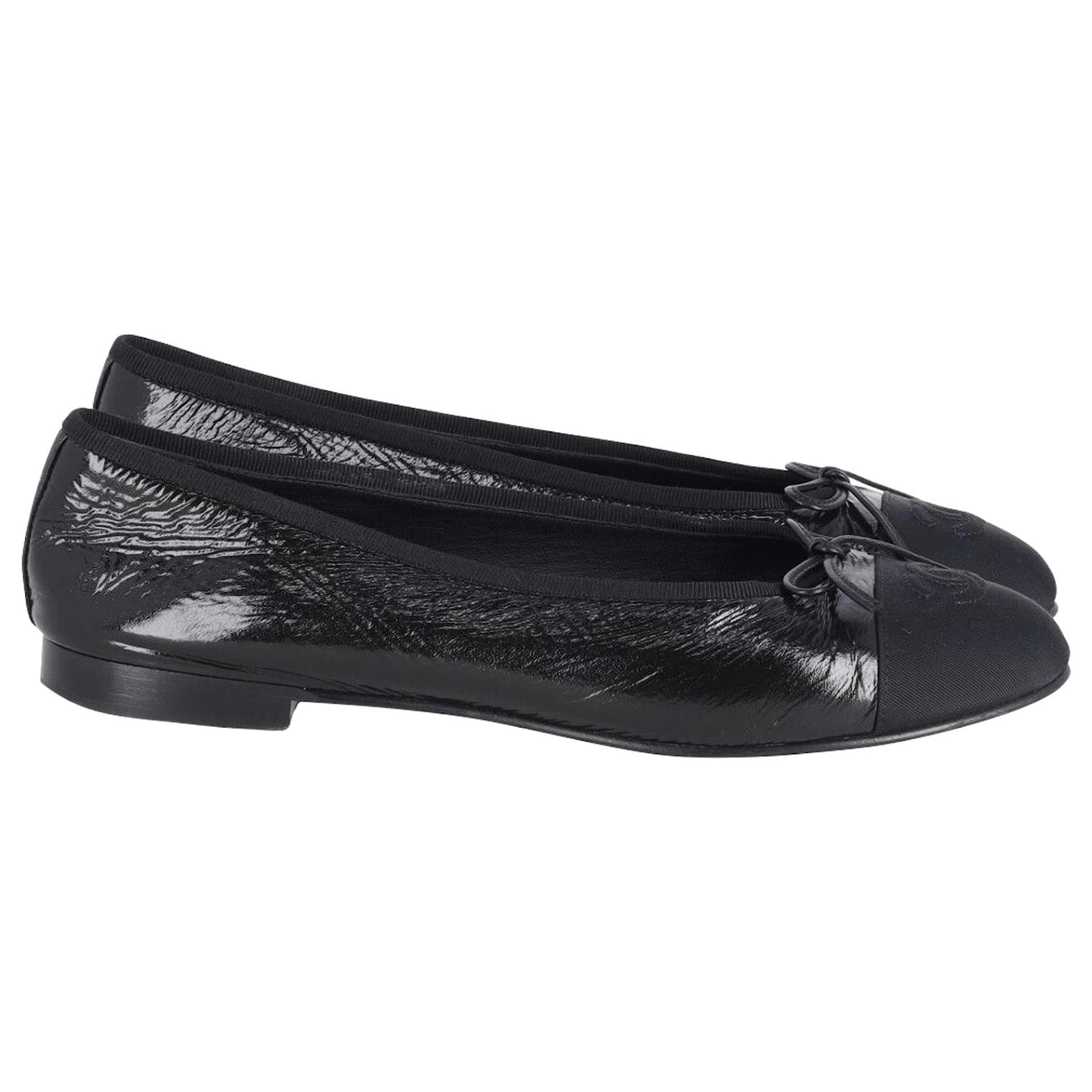 Chanel CC Cap Toe Bow Ballet Flats in Black Leather ref.846564 - Joli Closet