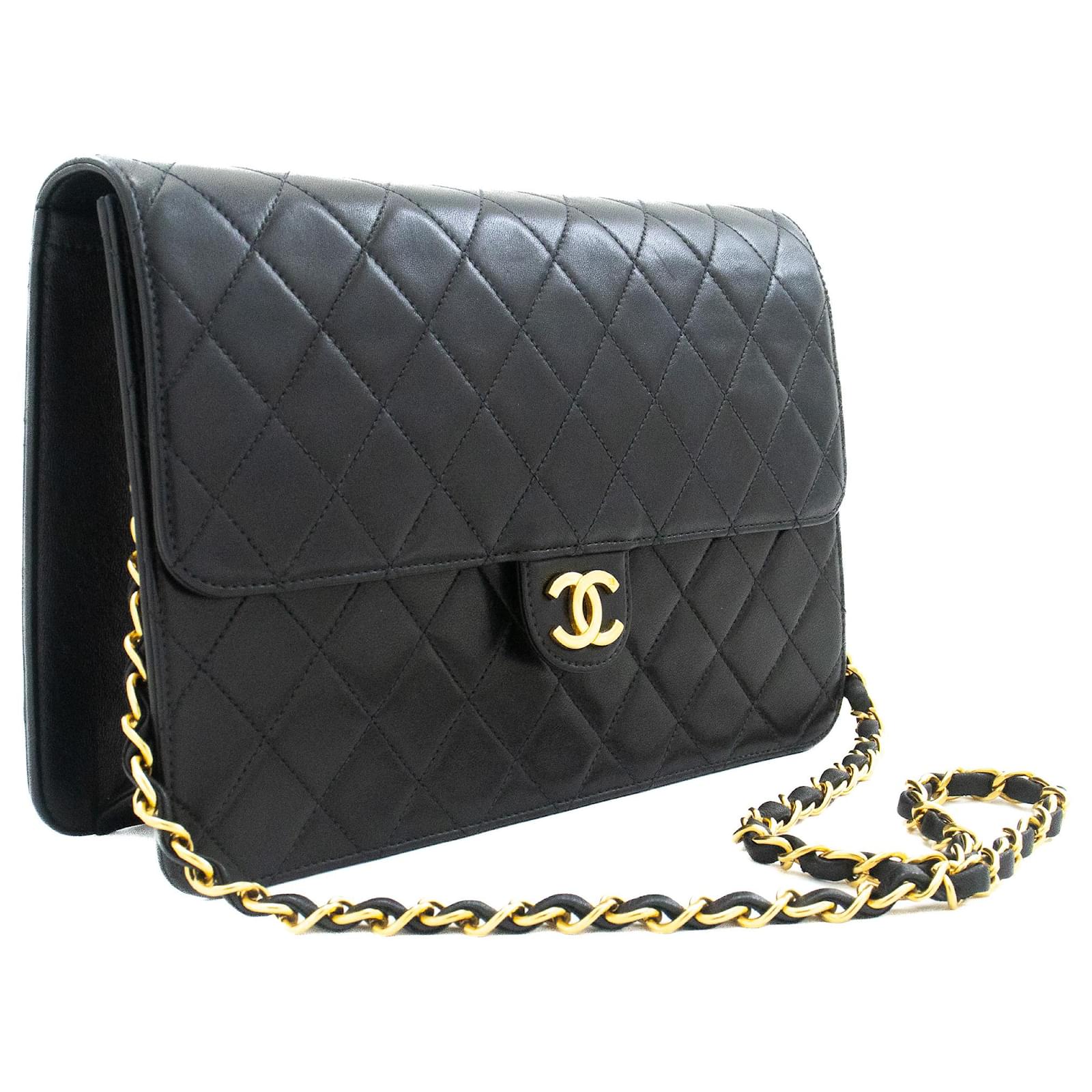 CHANEL Chain Shoulder Bag Clutch Black Quilted Flap Lambskin Purse Leather  ref.848526 - Joli Closet