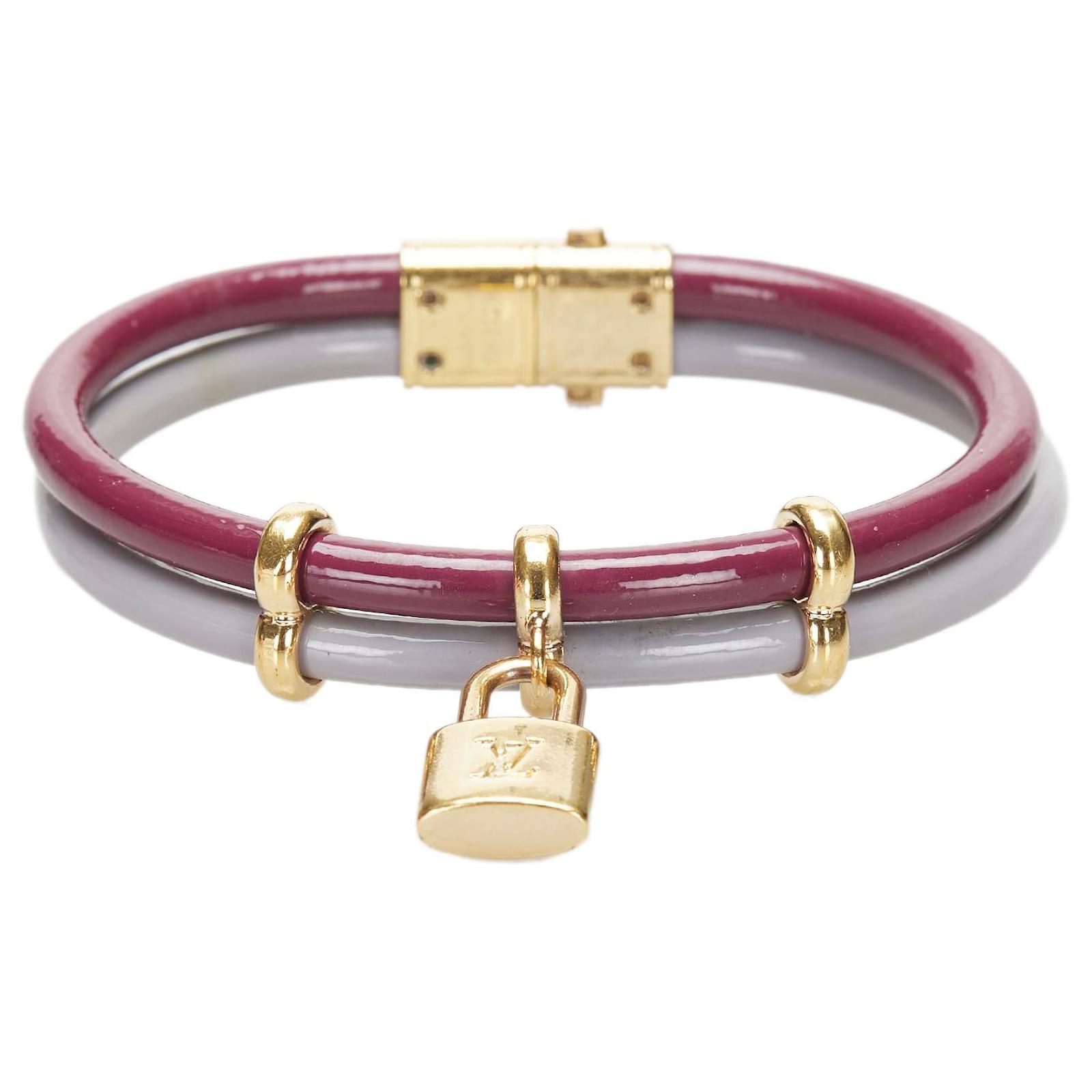 Louis Vuitton Red Keep It Twice Bracelet Leather Gold-plated ref.850132 -  Joli Closet