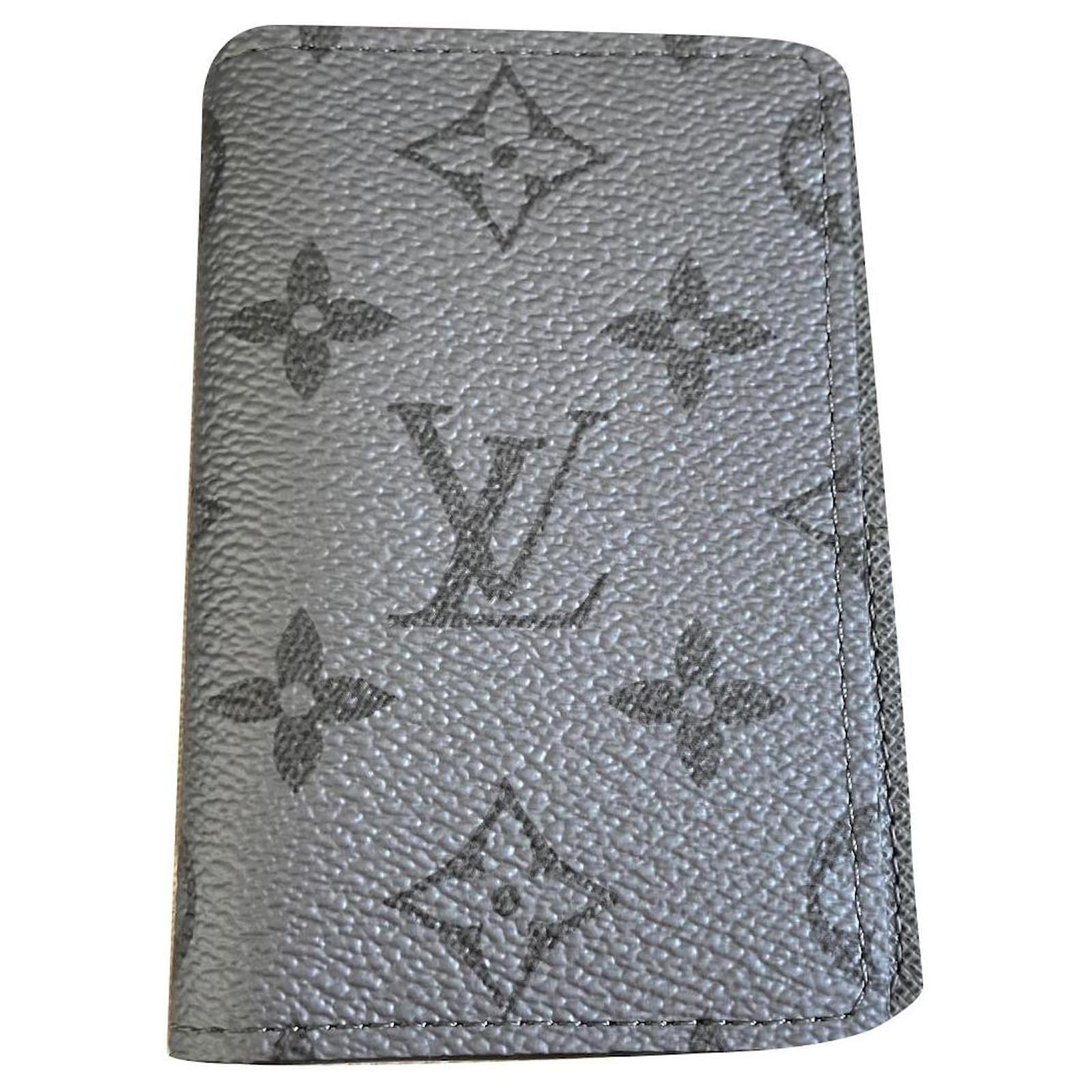 Portafogli Louis Vuitton in pelle