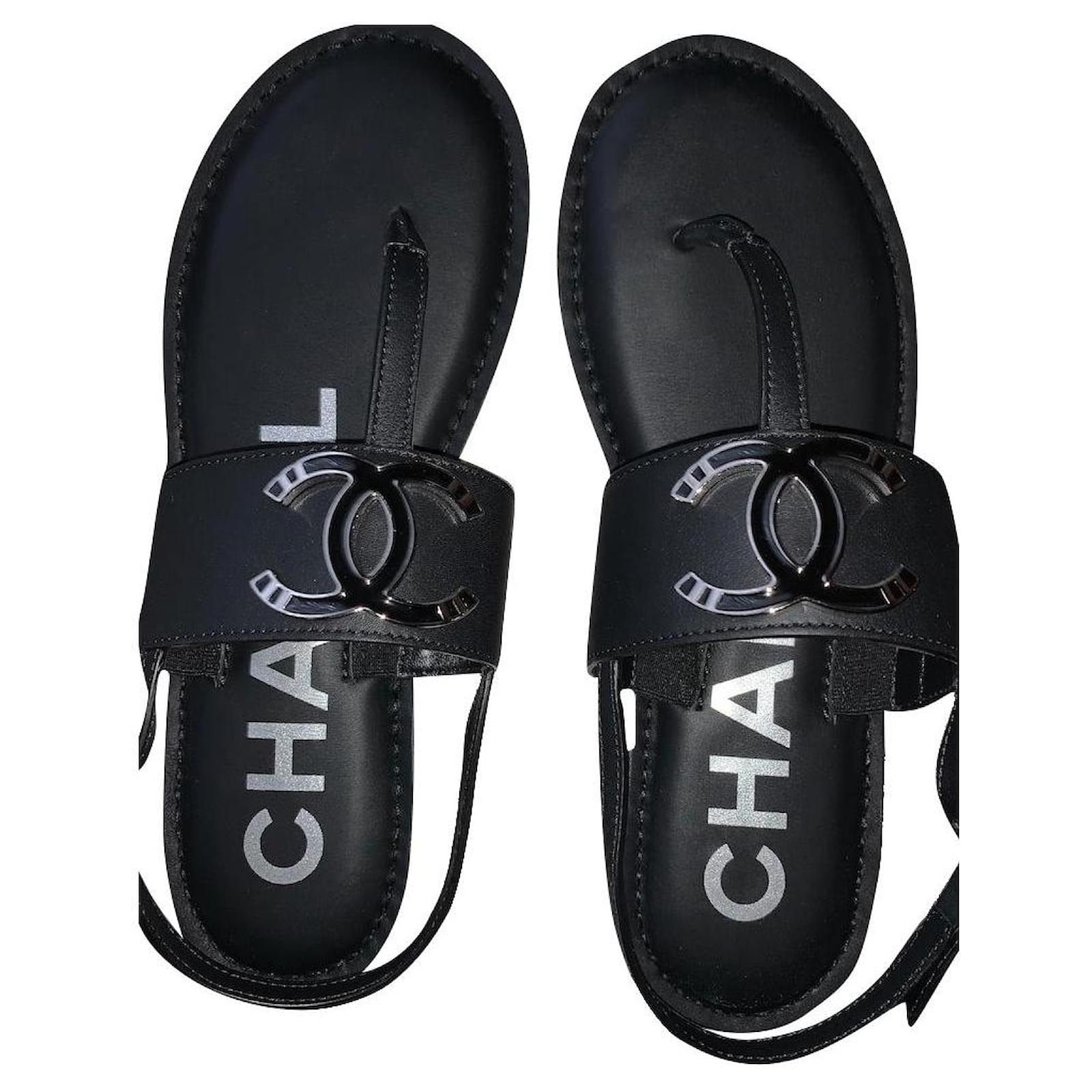 Chanel Sandals Black Leather ref.851836 - Joli Closet