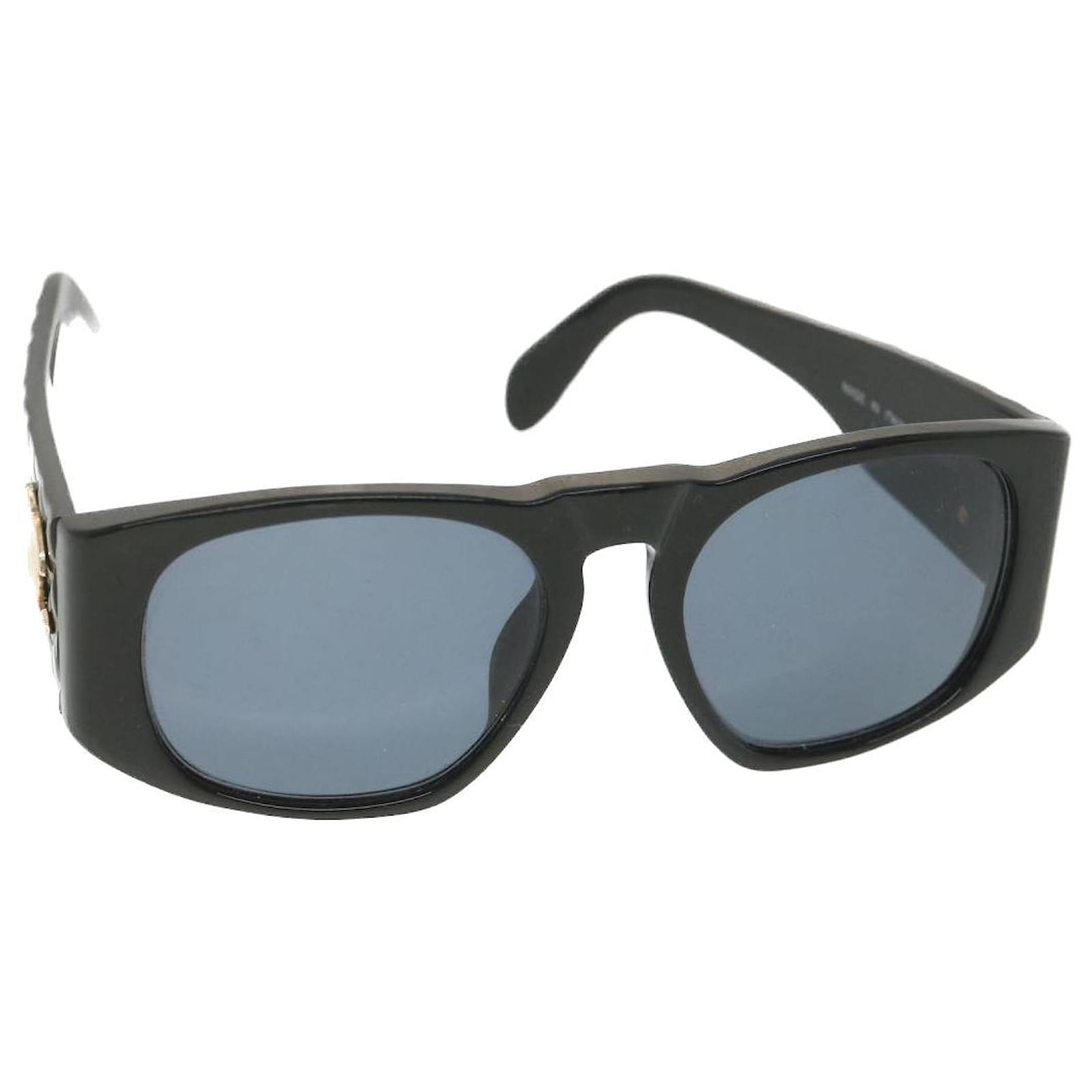CHANEL Sunglasses black & gold
