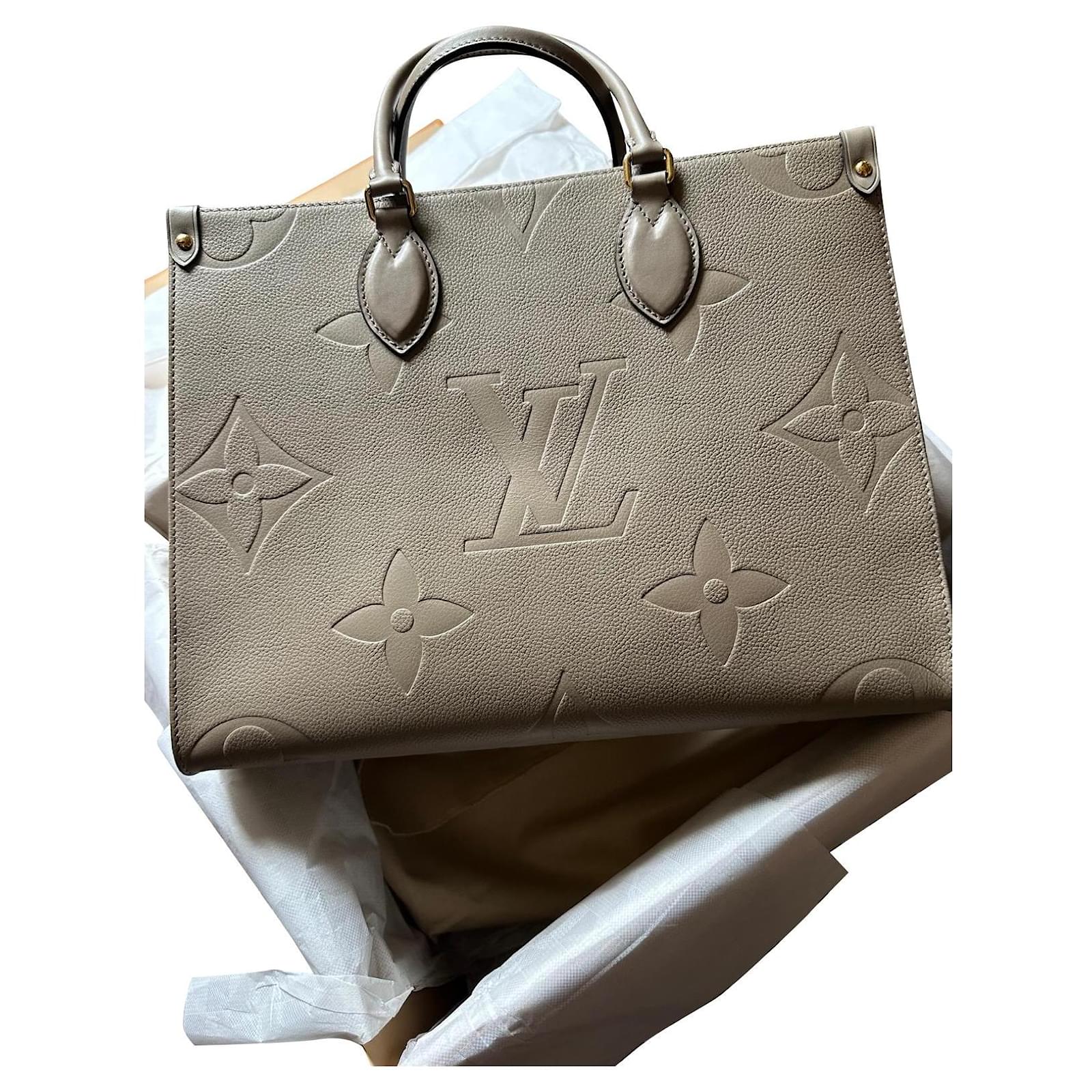 Louis Vuitton LV Onthego MM tote bag Silvery Leather ref.590683