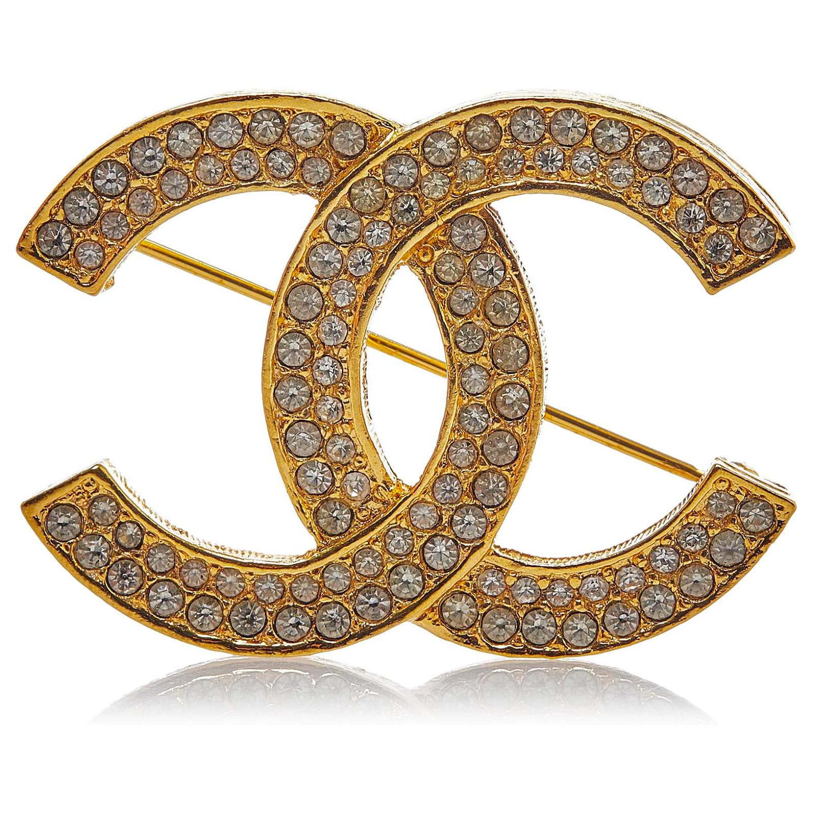 Chanel Gold CC Rhinestone Brooch Golden Metal Gold-plated ref.854683 - Joli  Closet