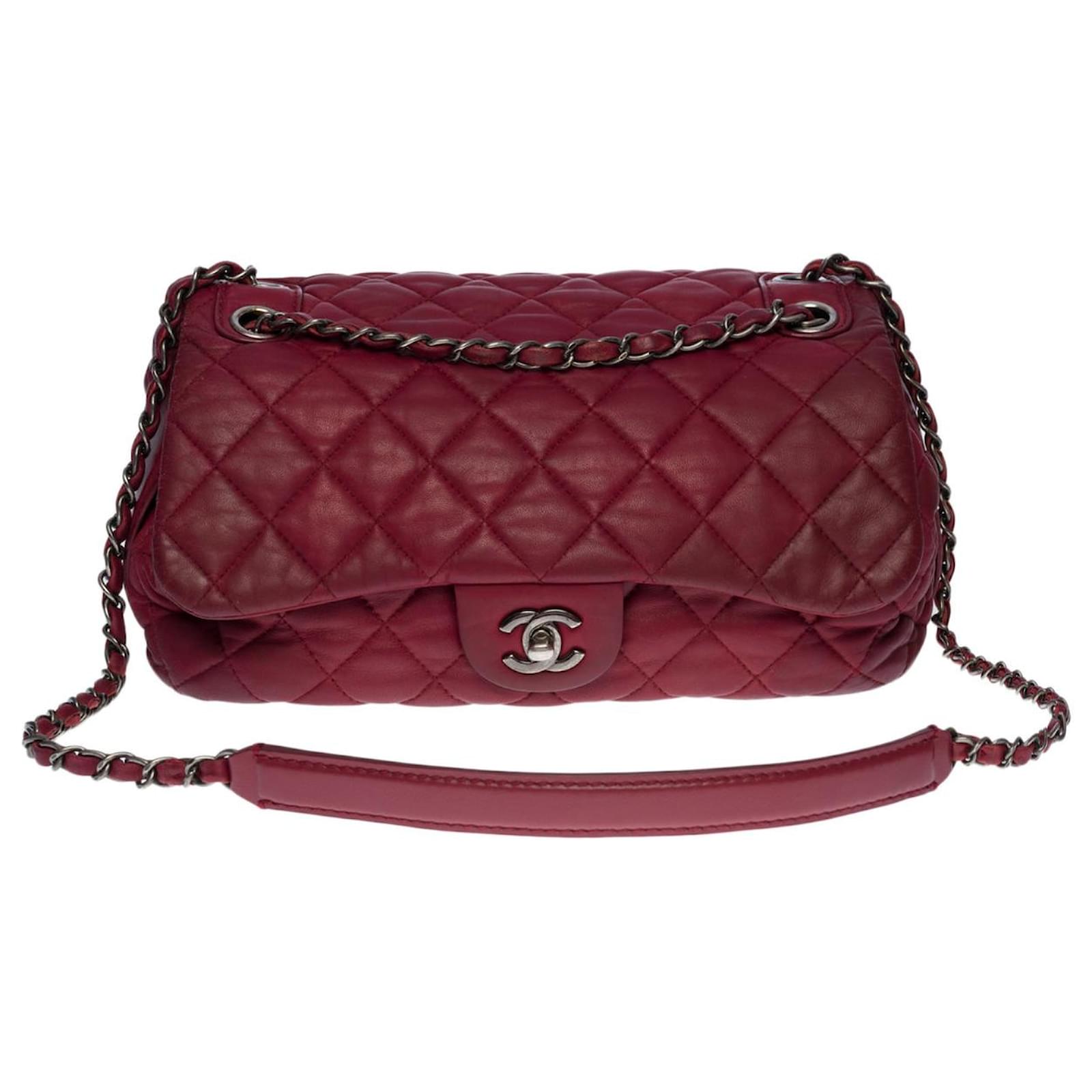 Timeless CHANEL CLASSIC FLAP BAG CROSSBODY BAG IN AMARANTE QUILTED LAMB  LEATHER -100412 Red ref.855308 - Joli Closet