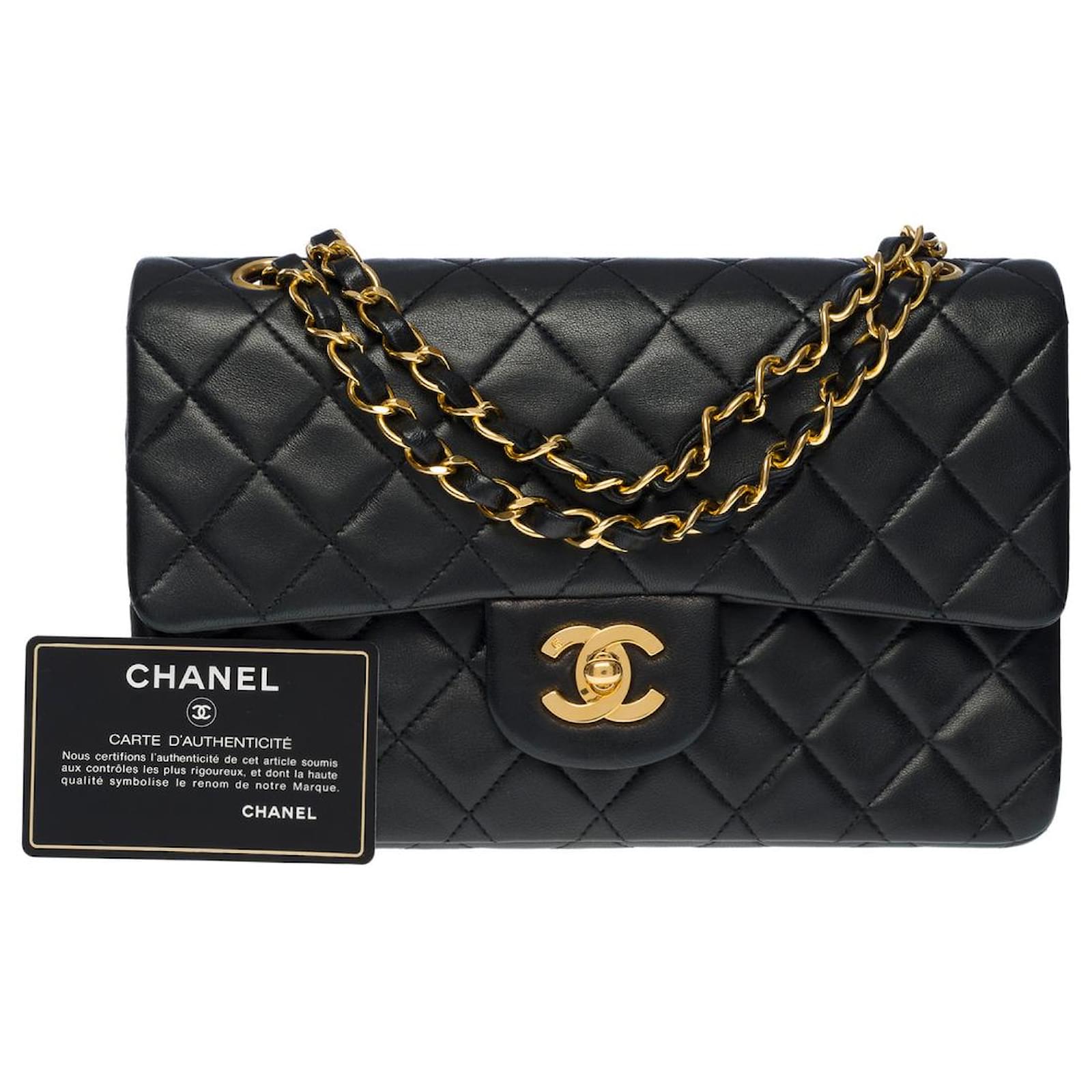 CHANEL ブラックレザー ボディバッグ CHANEL 【広尾店】美品 シャネル マトラッセ ボディバッグ ウエスト