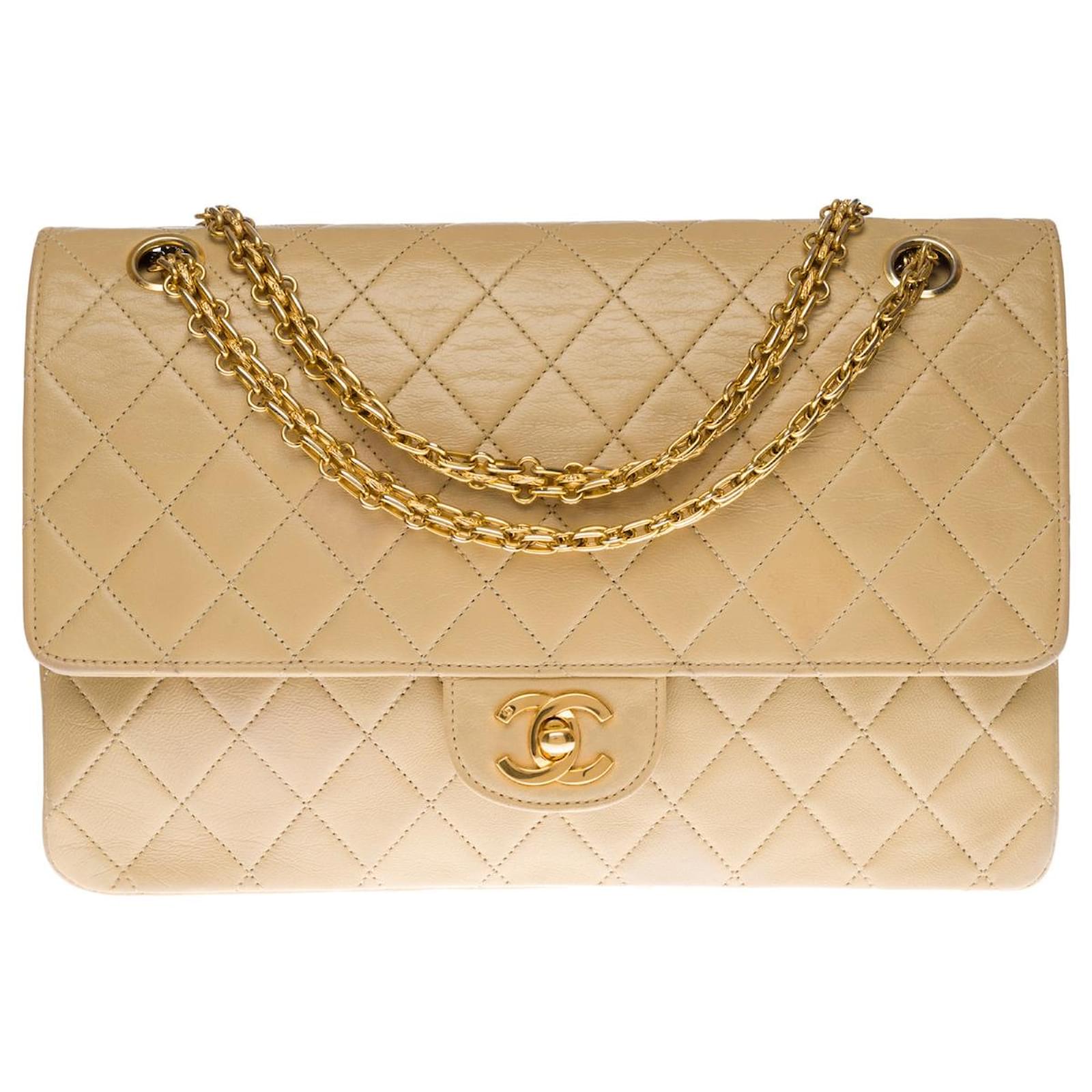 Chanel Classic shoulder Flap bag in beige quilted lambskin and