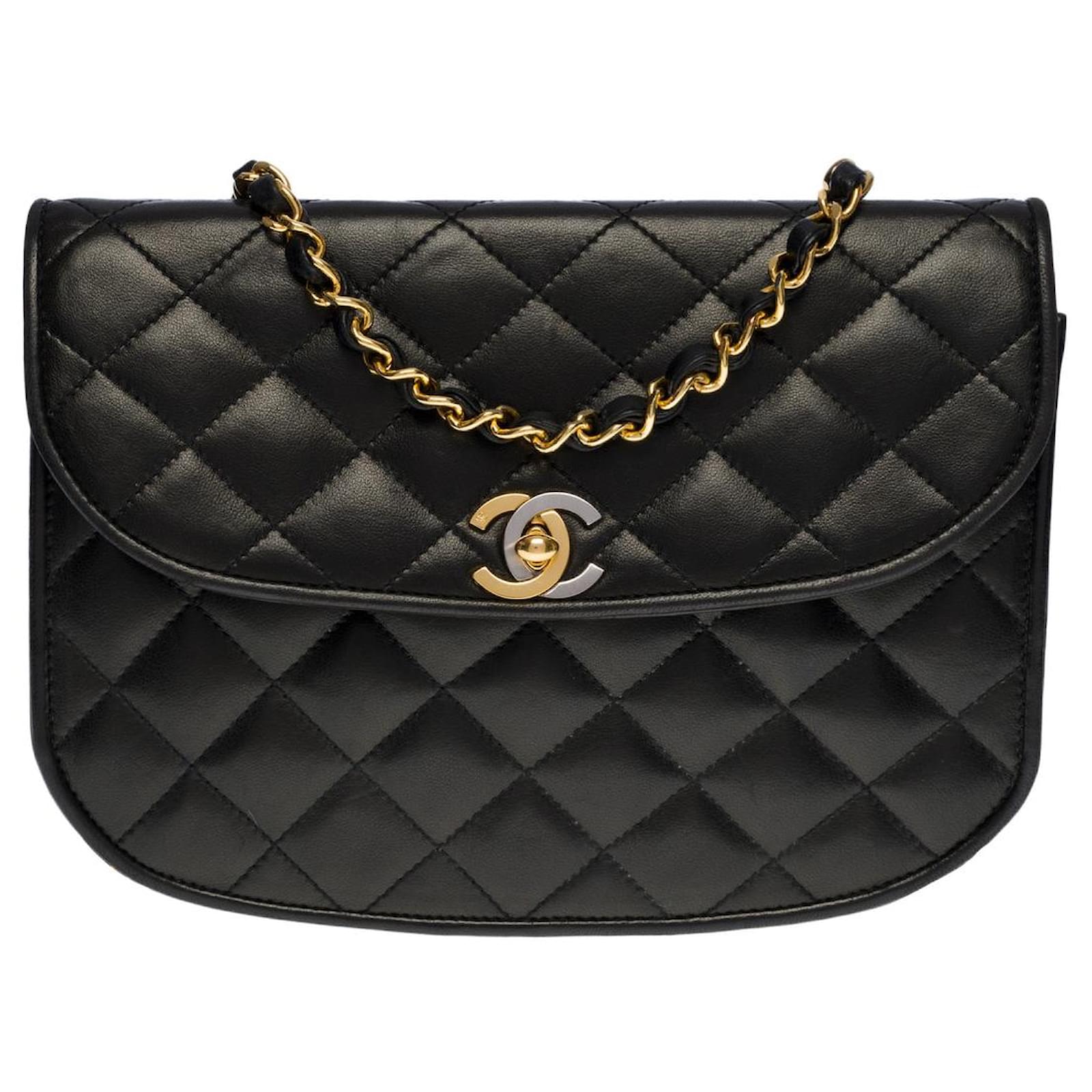 Handbags Chanel Classic Flap Bag Crossbody Bag in Black Quilted Lamb Leather -100387