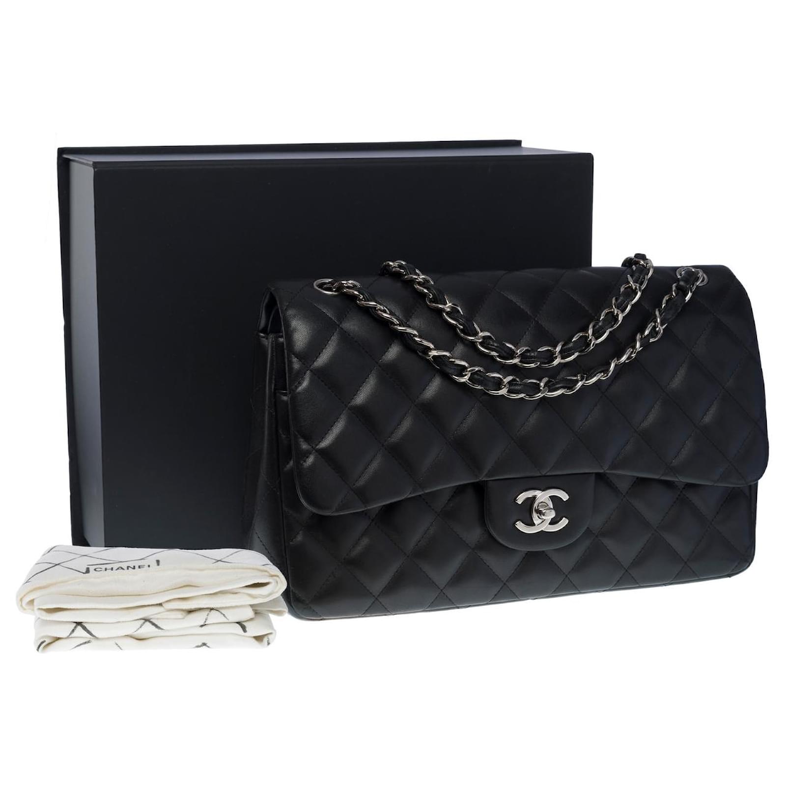 Handbags Chanel Sac Chanel Timeless/Classic Black Leather - 101074