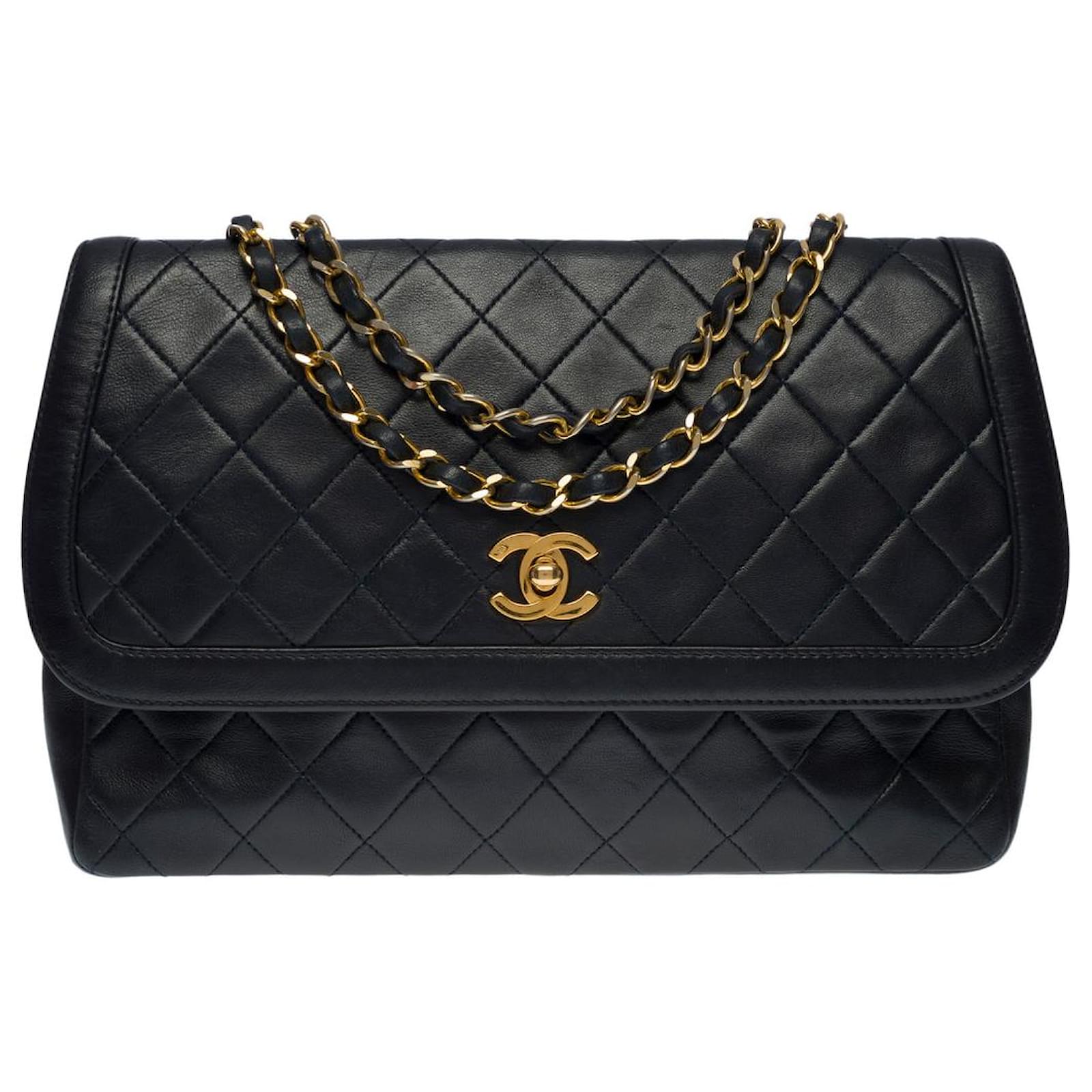 Chanel Timeless shoulder bag/CLASSIC MEDIUM SINGLE FLAP IN NAVY QUILTED LAMB  LEATHER- 100635 Black ref.855523 - Joli Closet