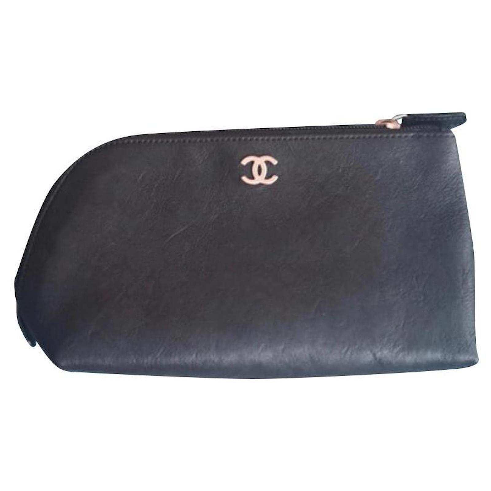 Chanel Clutch bags Black Leather ref.857083 - Joli Closet