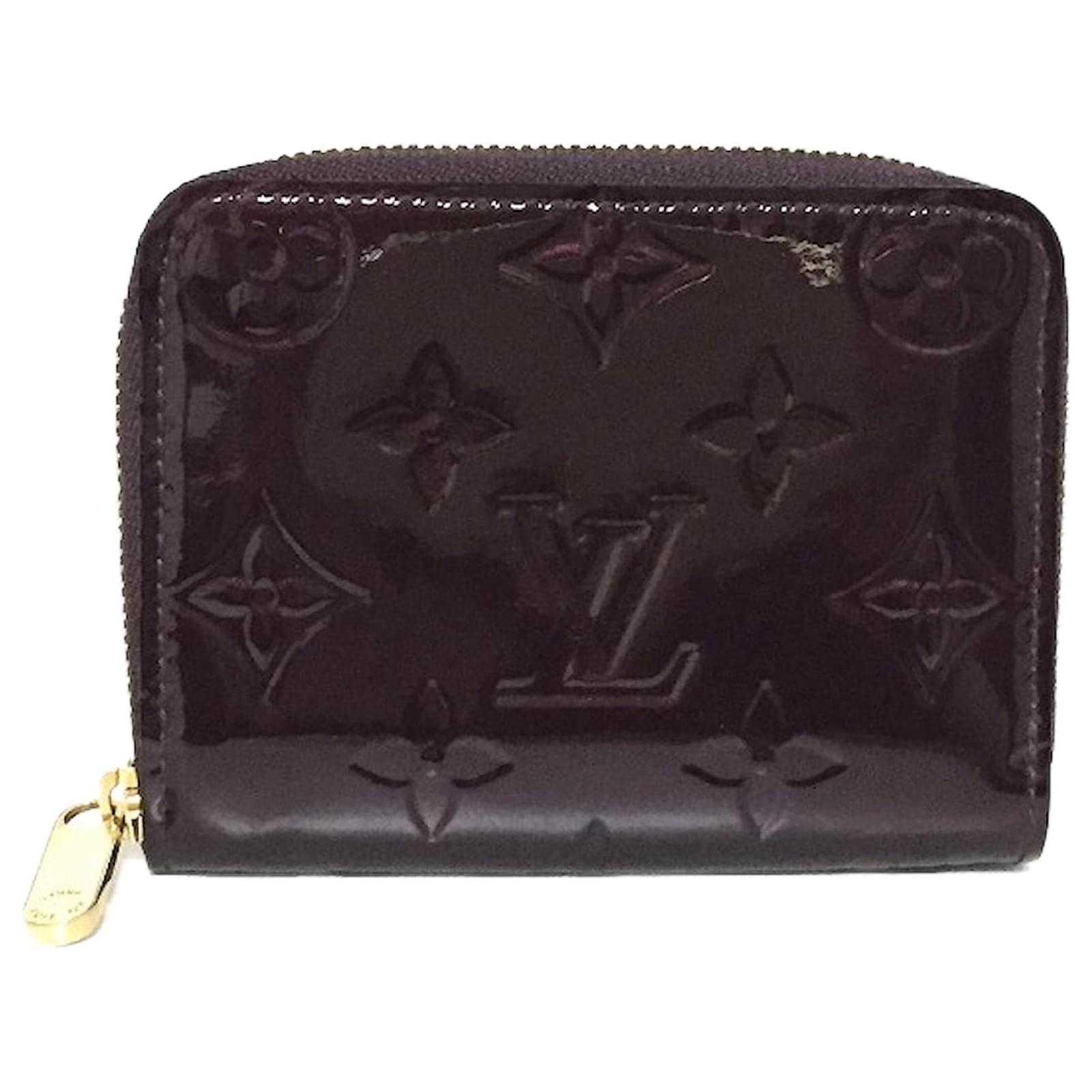 Louis Vuitton zippy coin purse 🤍🤍🤍 