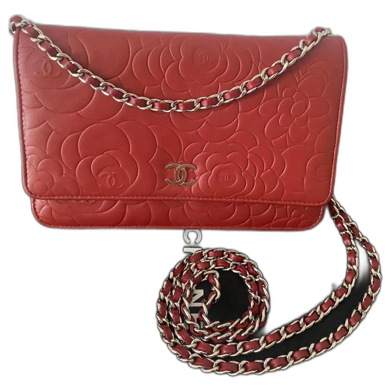 Wallet On Chain Chanel CAMELLIA Red Leather ref.858514 - Joli Closet