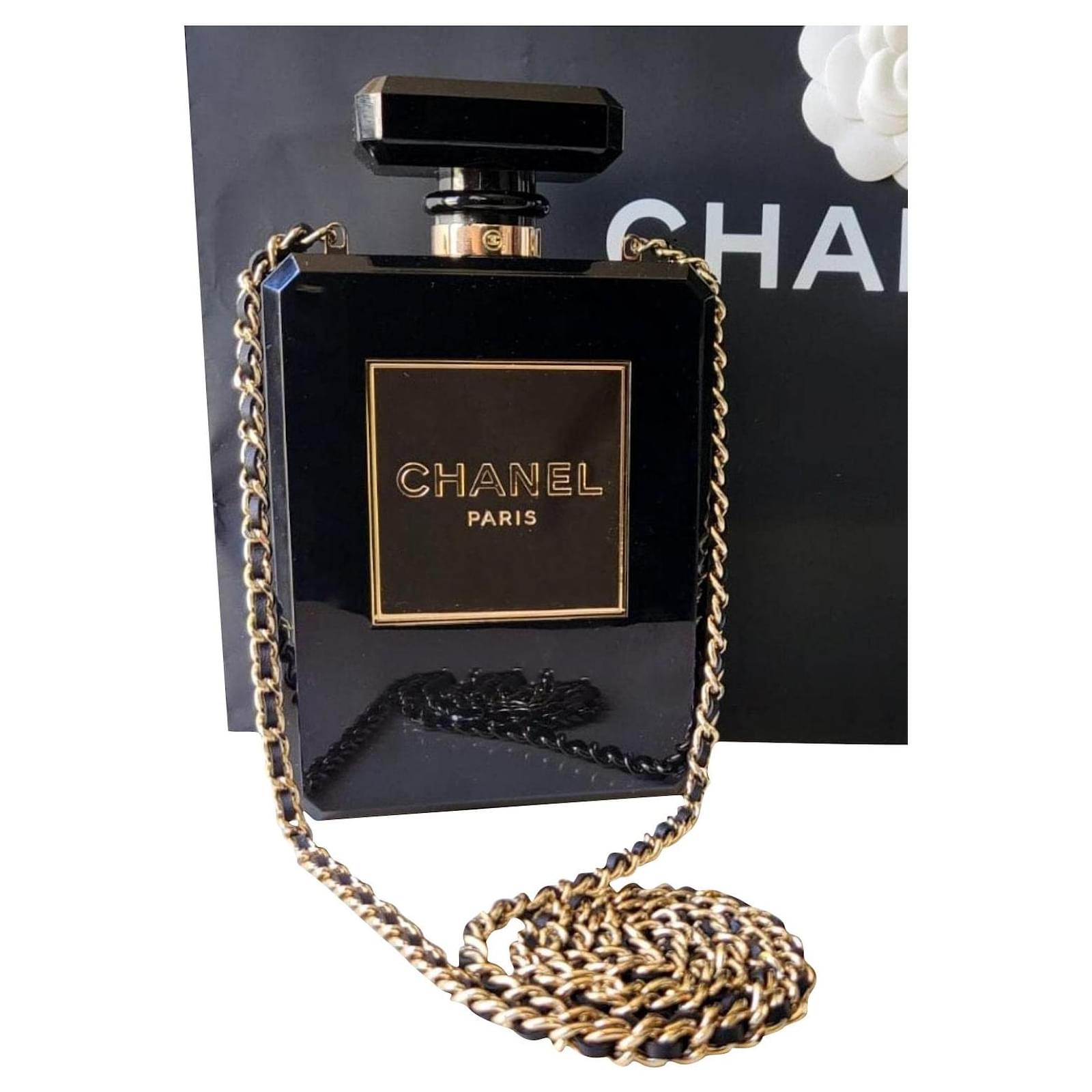Faktura Happening dræbe Chanel Evening Bag No. 5 Perfume Bottle Black/gold Plastic ref.858576 -  Joli Closet