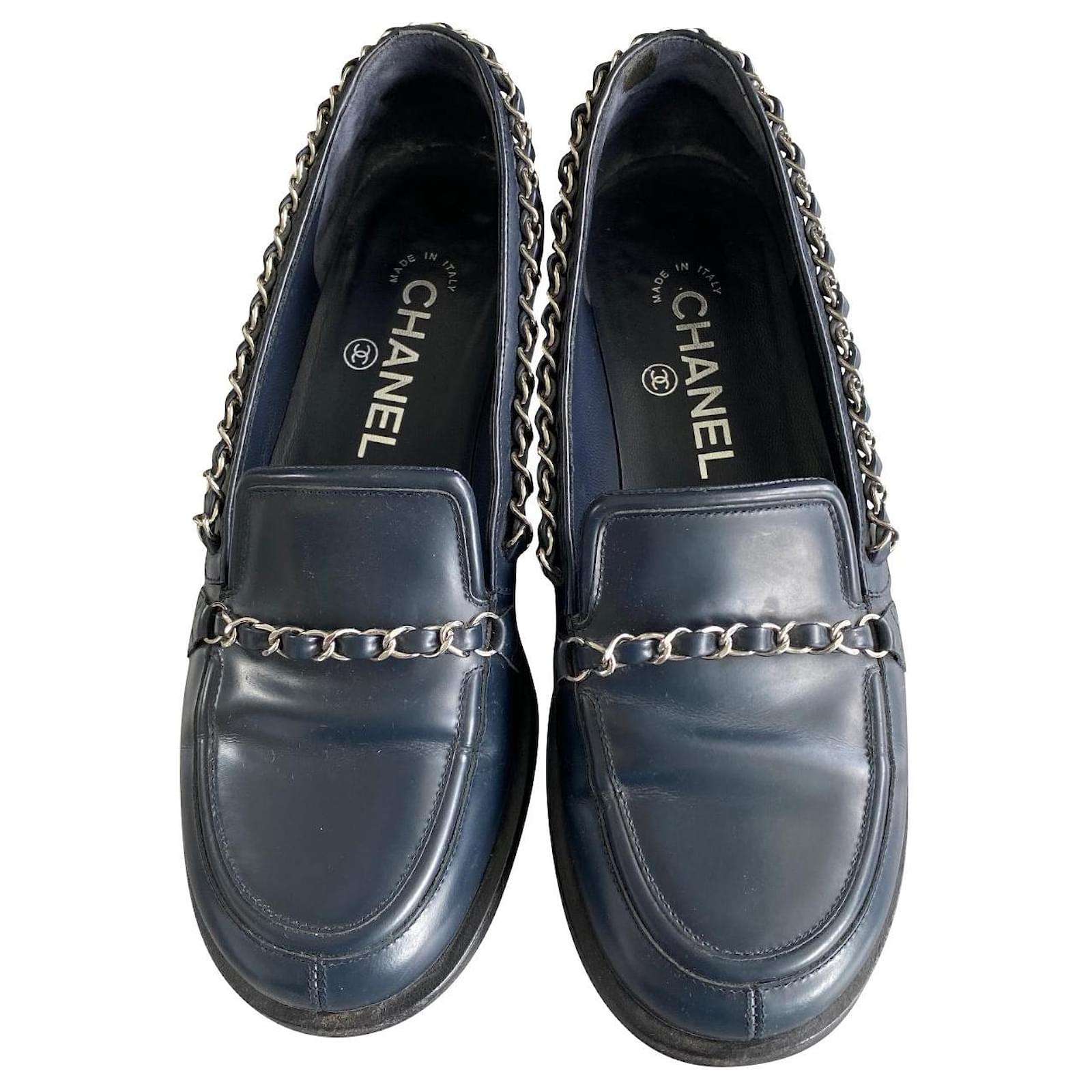 Chanel Flats Navy blue Leather ref.861287 - Joli Closet