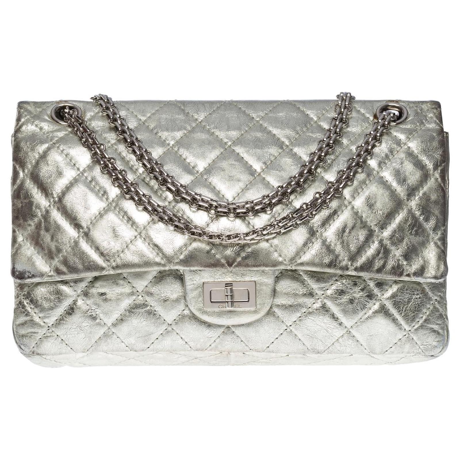 Handbags Chanel Chanel Bag 2.55 in Silver Leather - 101159