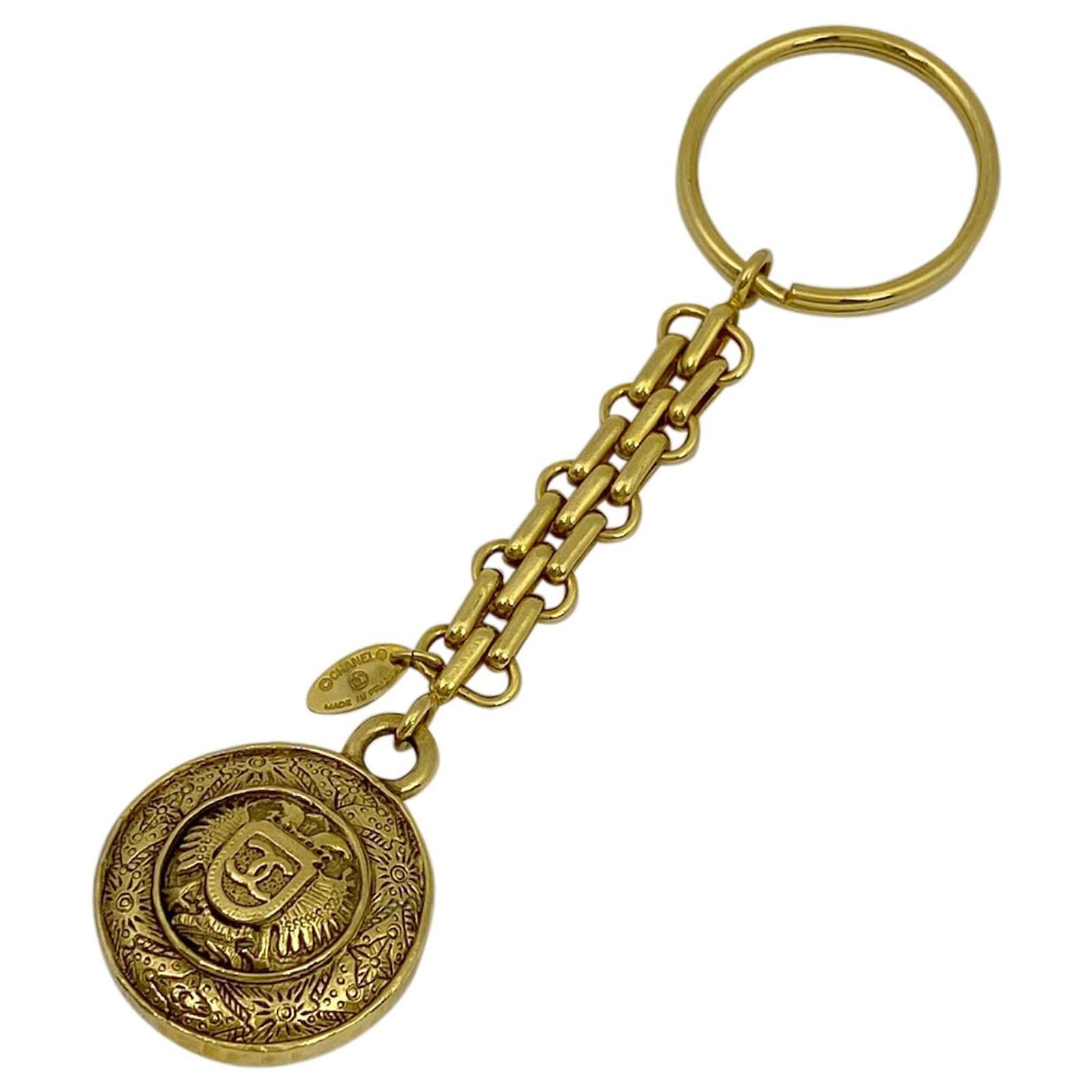 *Chanel Gold Key Holder CC Keyring Bag Charm Round Chain