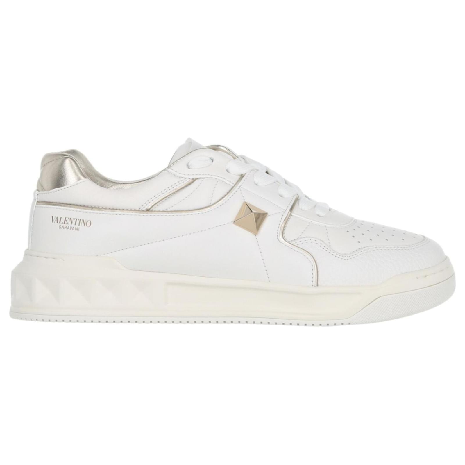 Valentino Garavani: White One Stud Sneakers