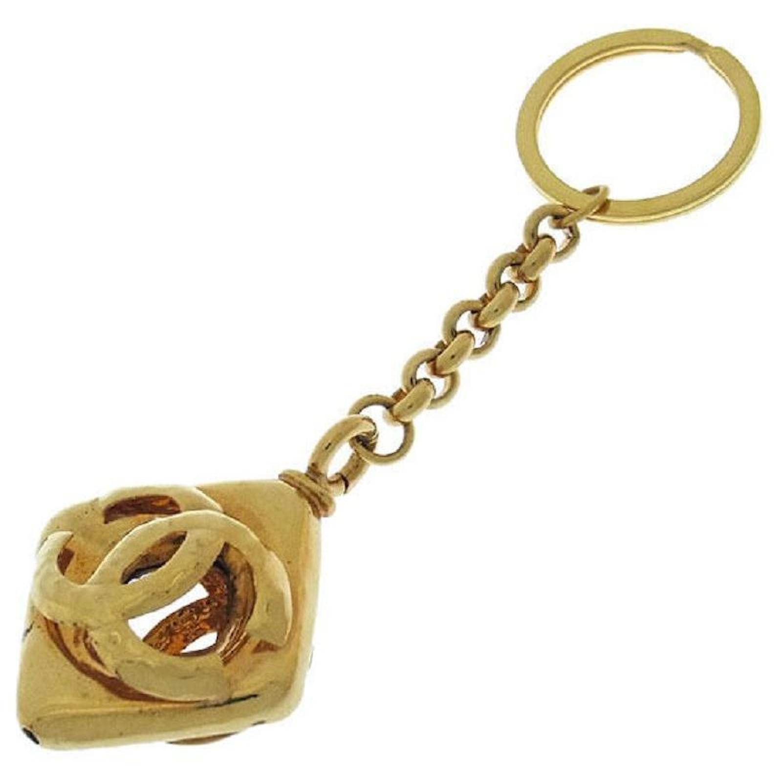 Chanel Diamond Motif Coco Mark Gold Key Holder Gold hardware ref.869194 -  Joli Closet