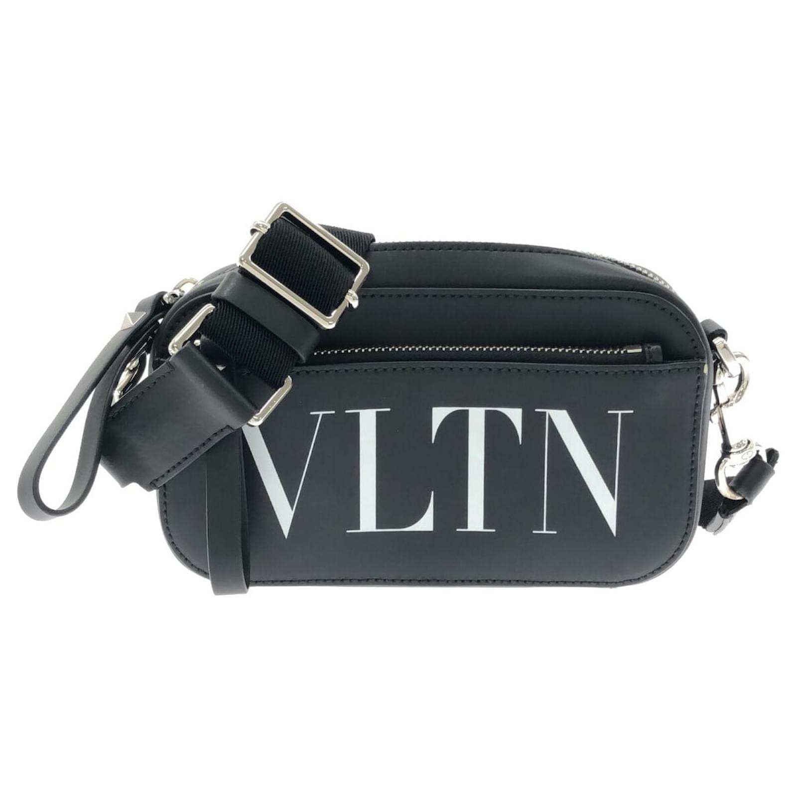 Valentino Garavani VLTN Negro Cuero Joli Closet