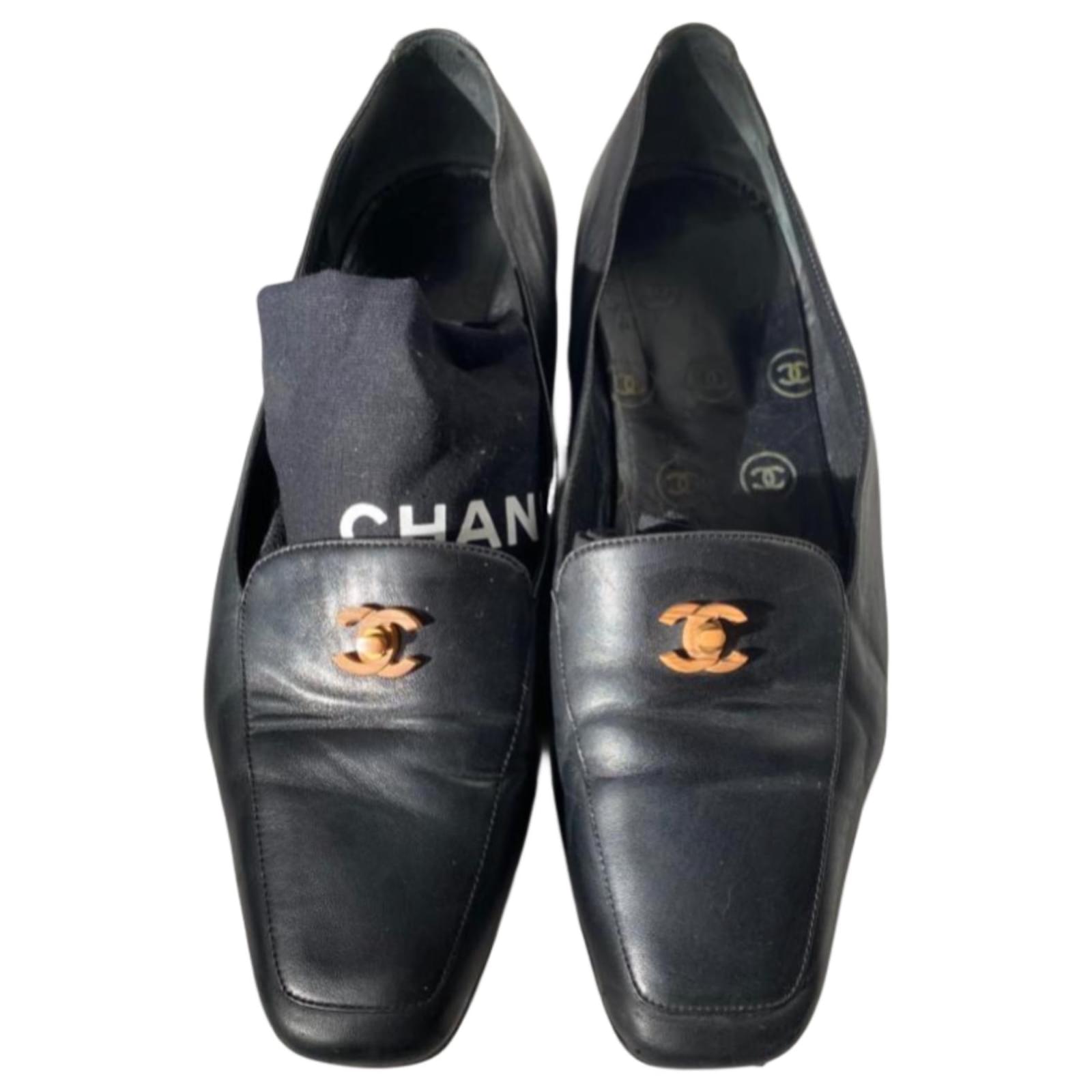 Chanel loafers Black Beige Leather Wood ref.873511 - Joli Closet