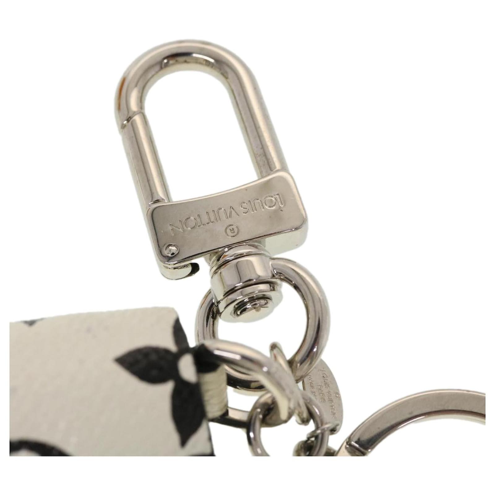 LOUIS VUITTON Monogram Tassel Key Ring Key Ring Black White MP1769