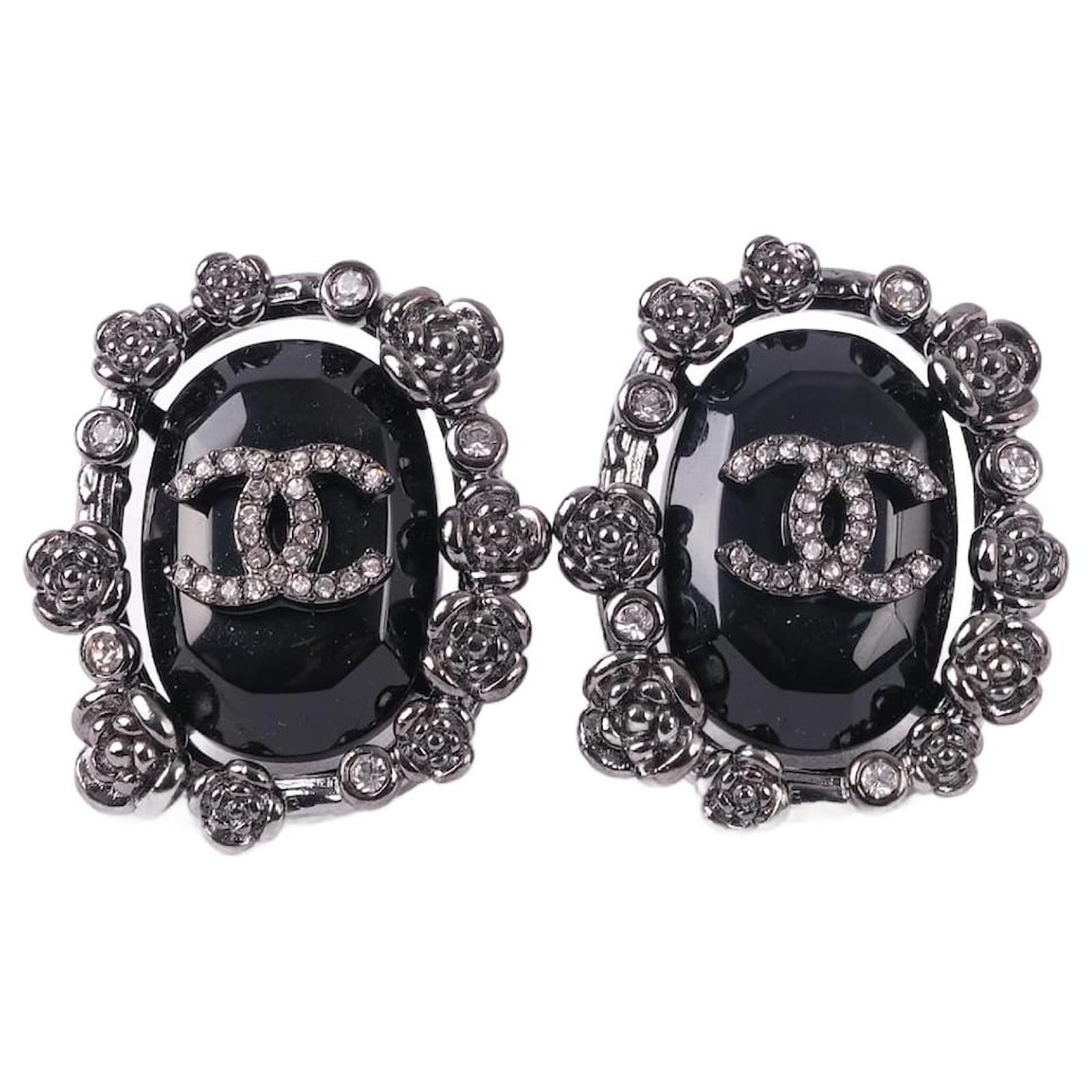 Stud earrings - Metal, resin & strass, silver, black & crystal