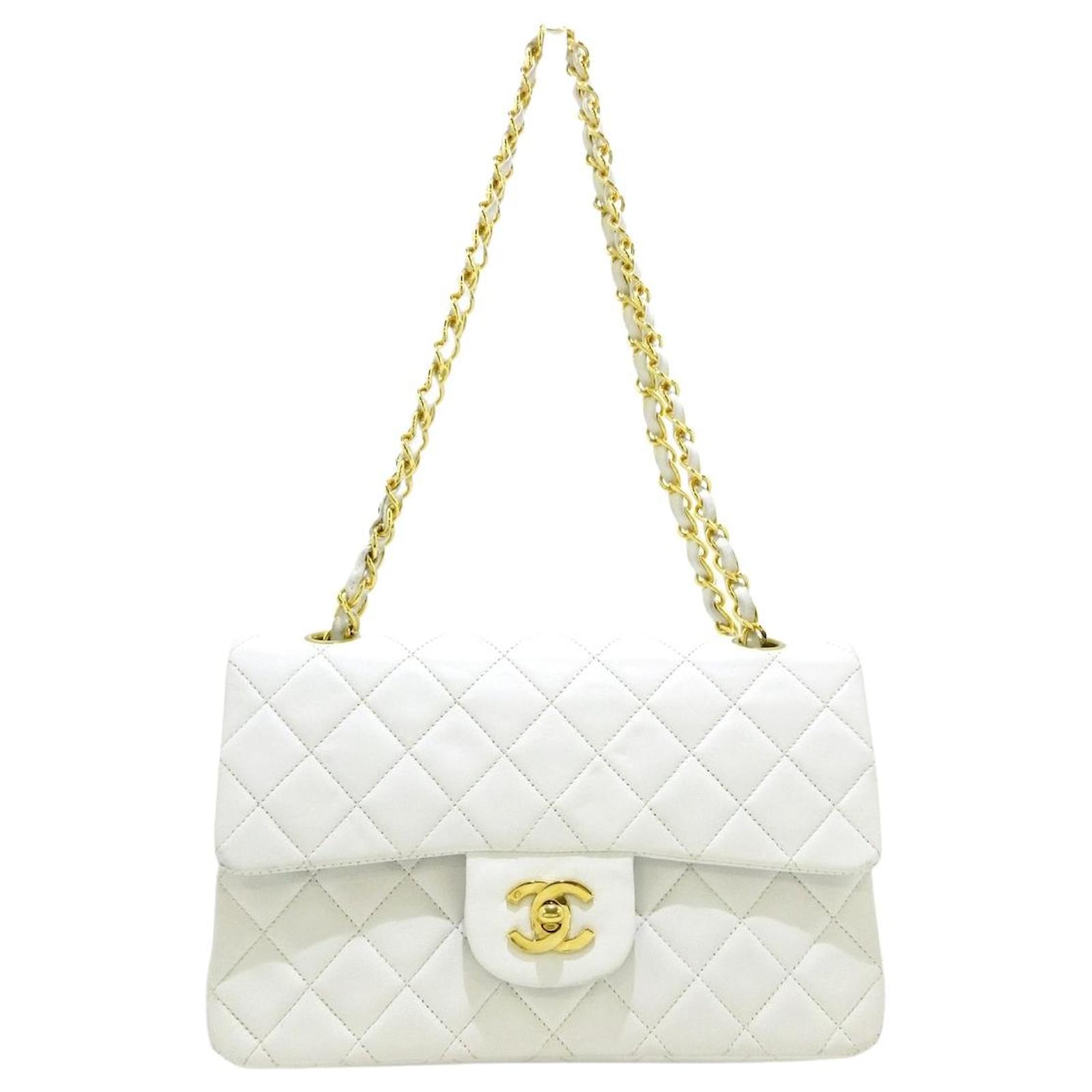 Timeless Chanel lined Flap White Leather ref.878134 - Joli Closet