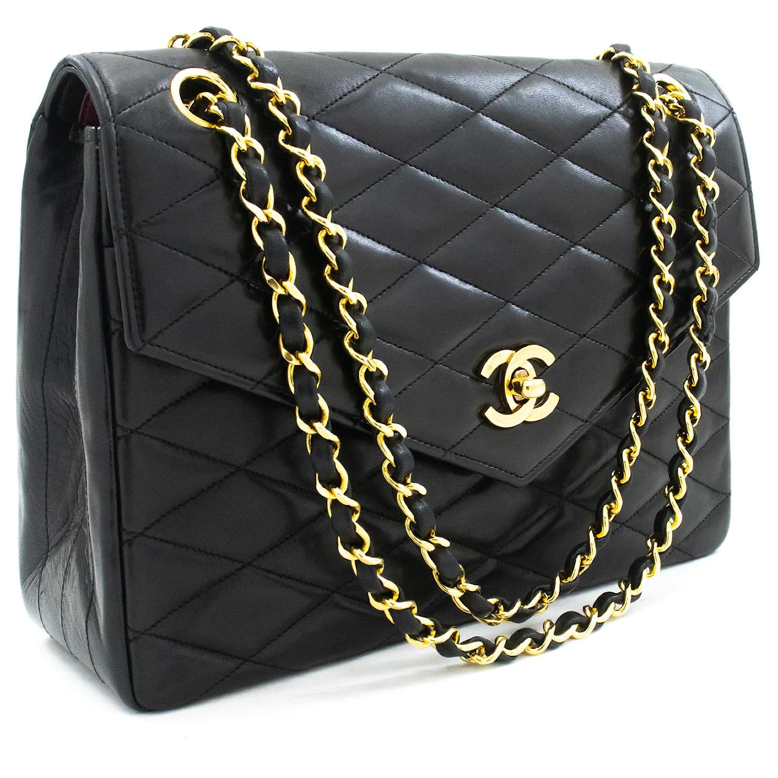 CHANEL Lambskin Quilted Chanel 19 Round Clutch With Chain Black |  FASHIONPHILE