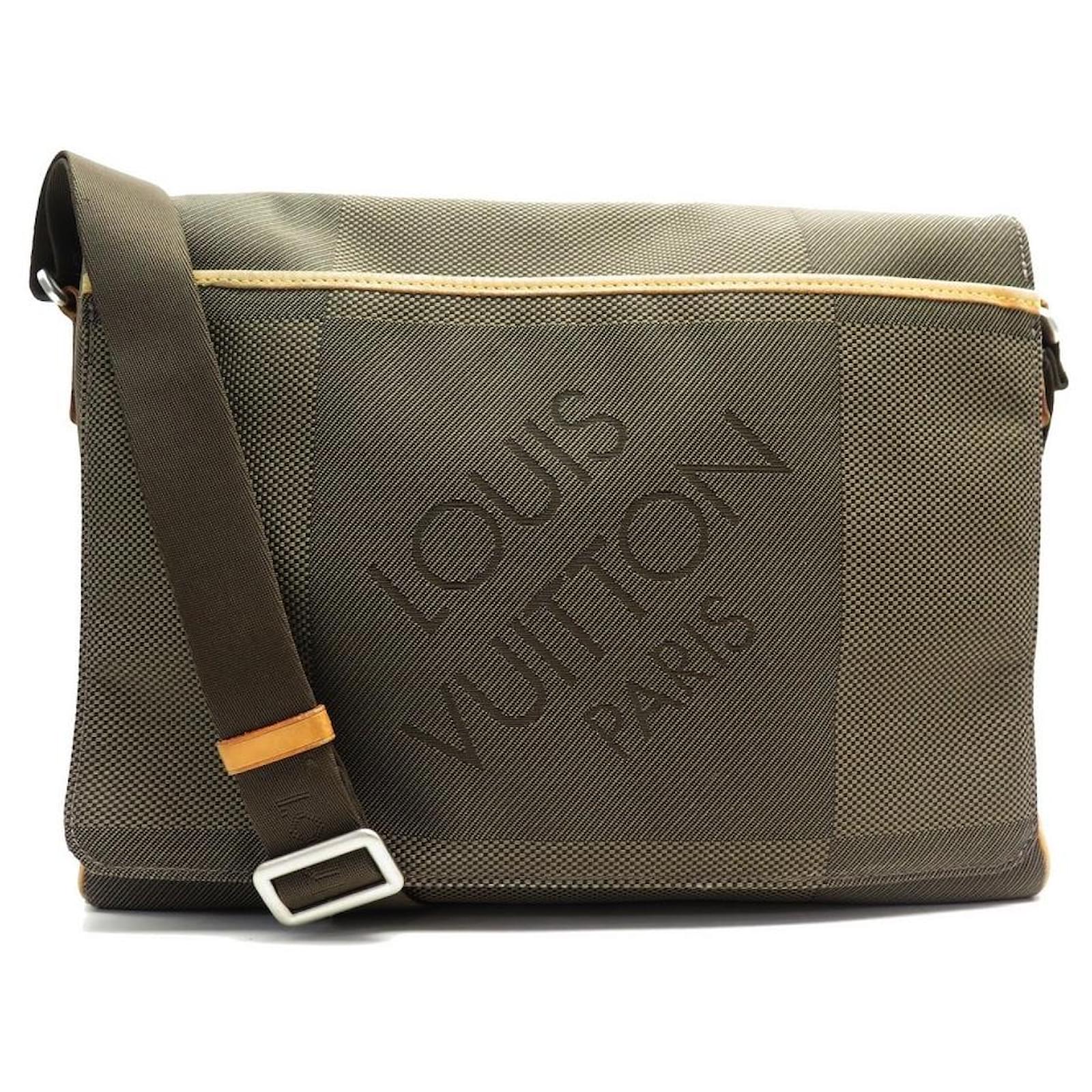 Louis Vuitton, Bags, Louis Vuitton Damier Geant Messenger Bag