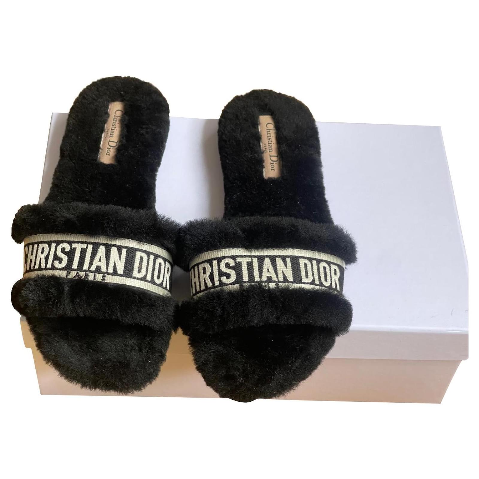 Christian dior fur discount slippers