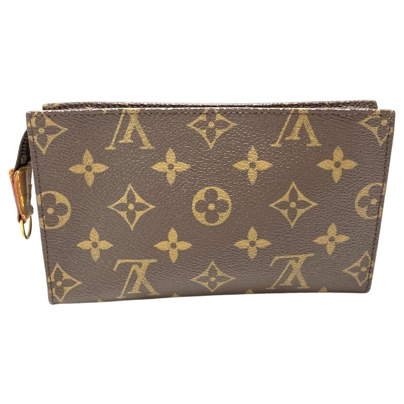 Trousse de toilette leather vanity case Louis Vuitton Brown in