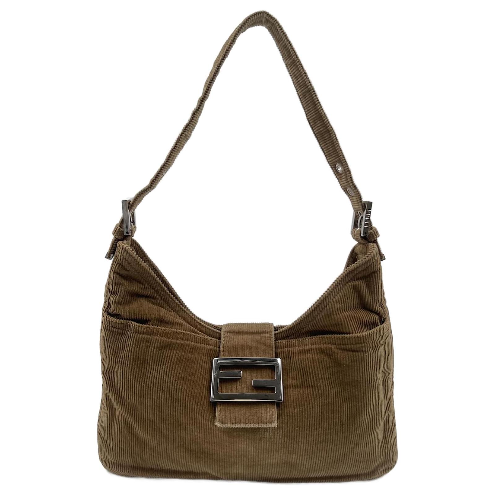 Fendi baguette clearance croissant