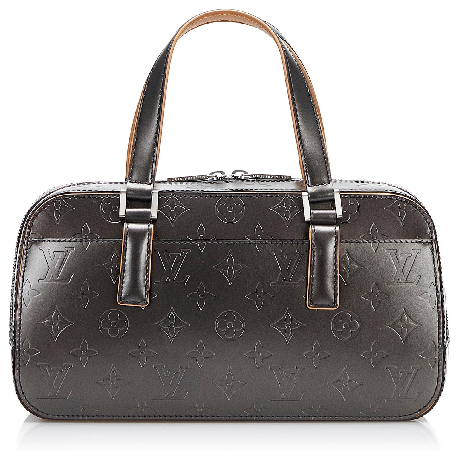 Louis Vuitton Gris Monogram Glace Shelton Cuir Veau façon poulain  ref.1010411 - Joli Closet