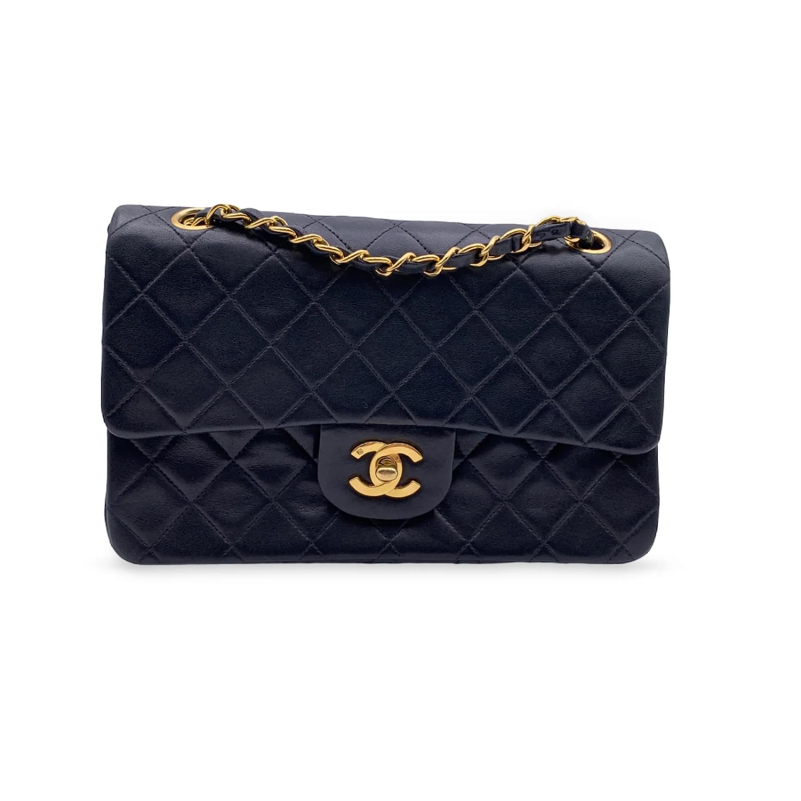 Chanel 23 cm sale