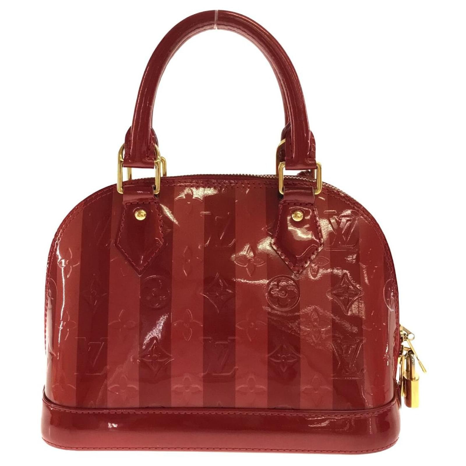 Louis Vuitton Alma Shoulder bag in Red Patent leather Louis Vuitton