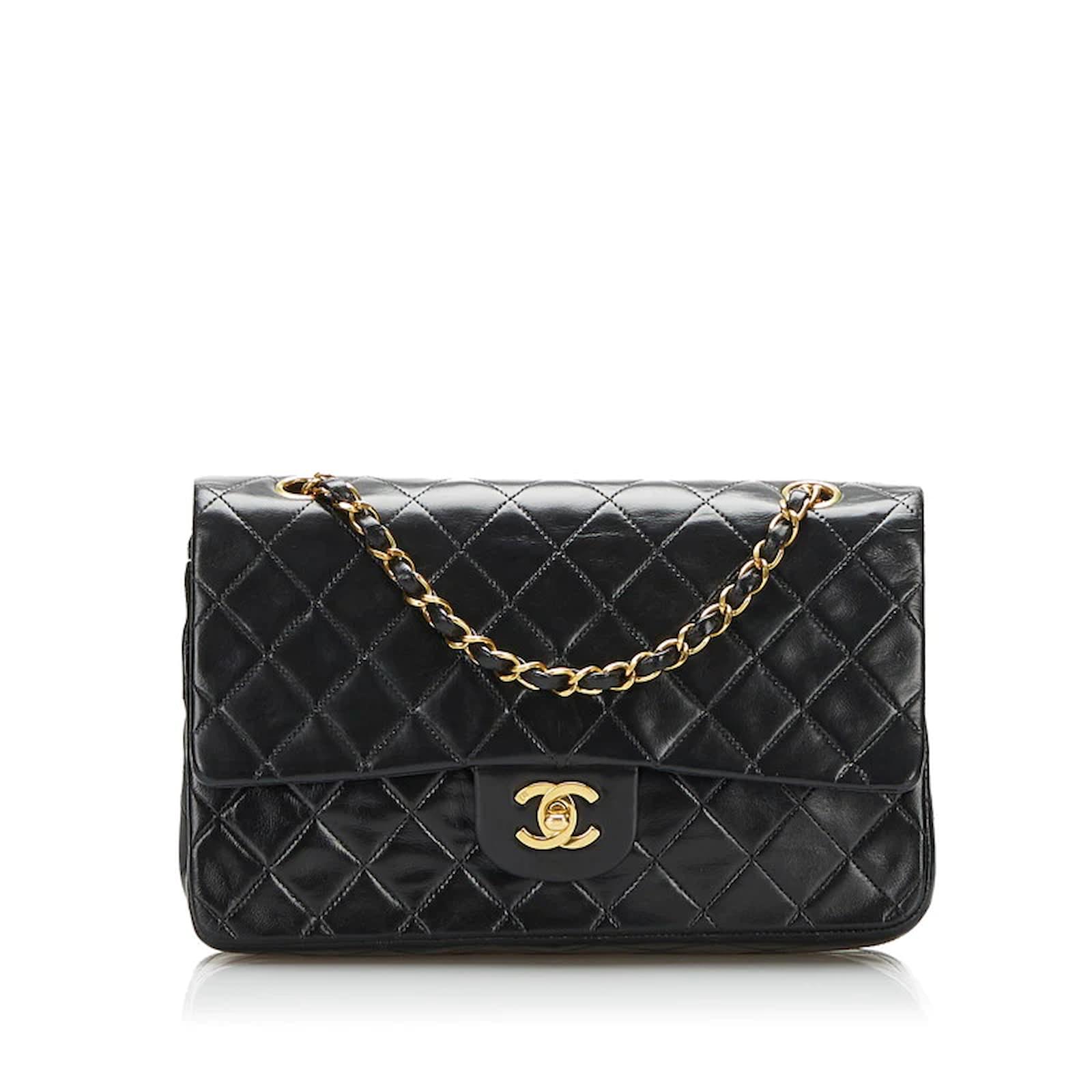 Chanel Medium Classic lined Flap Bag Black Leather Pony-style calfskin  ref.886090 - Joli Closet