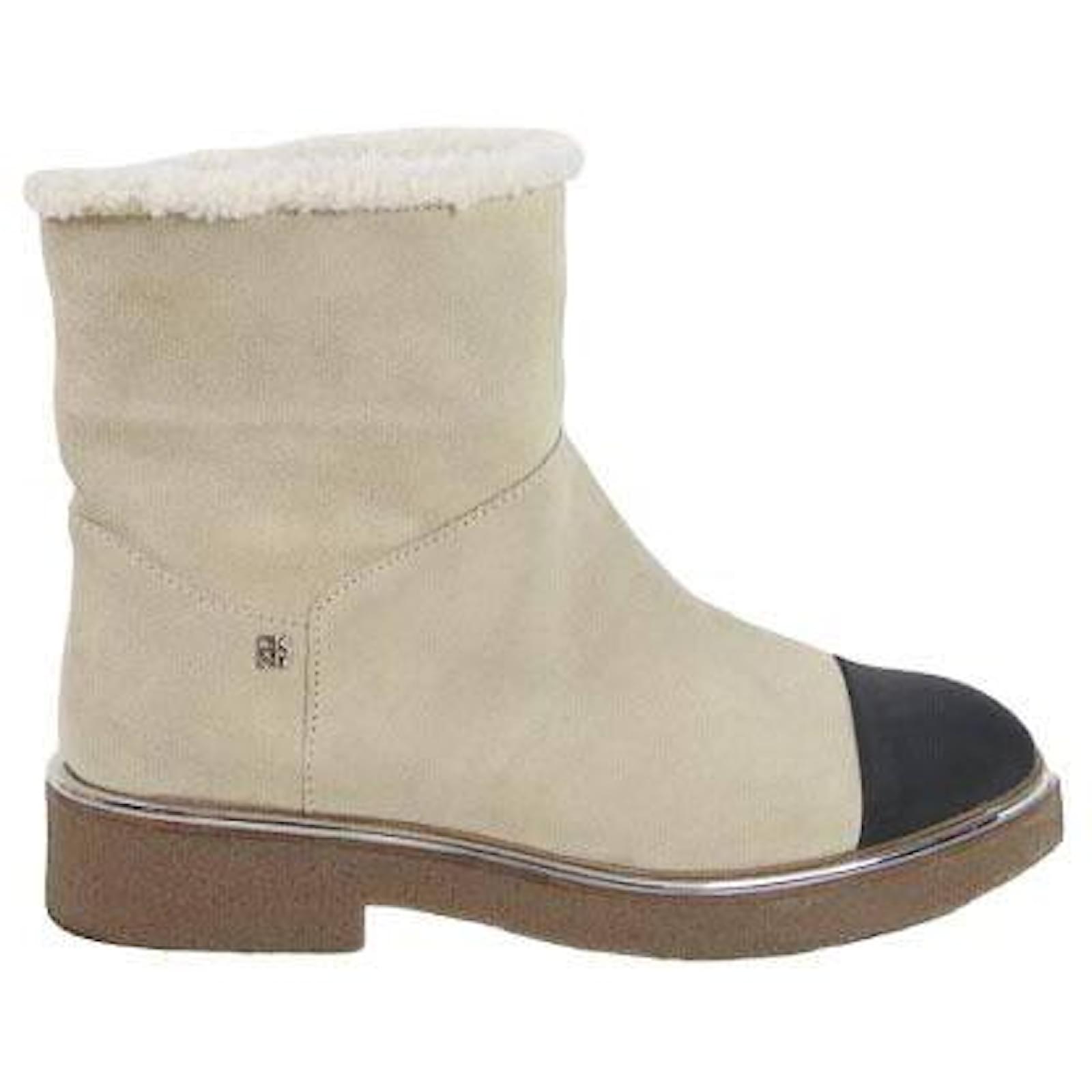 Dkny snow boots deals