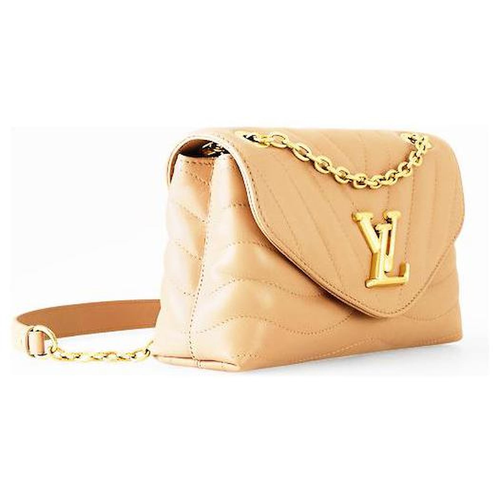 Louis Vuitton LV New Wave Chain Bag