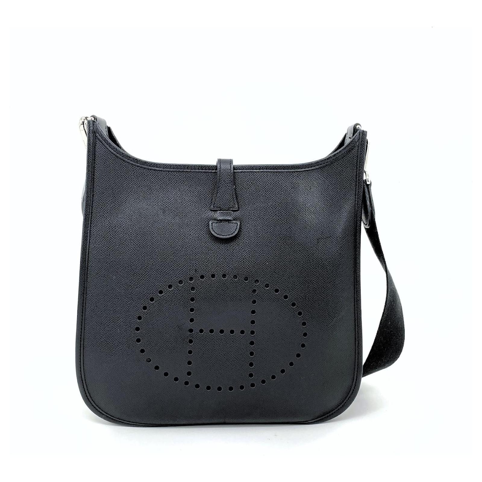 Hermès Evelyne PM Black Leather ref.892477 - Joli Closet