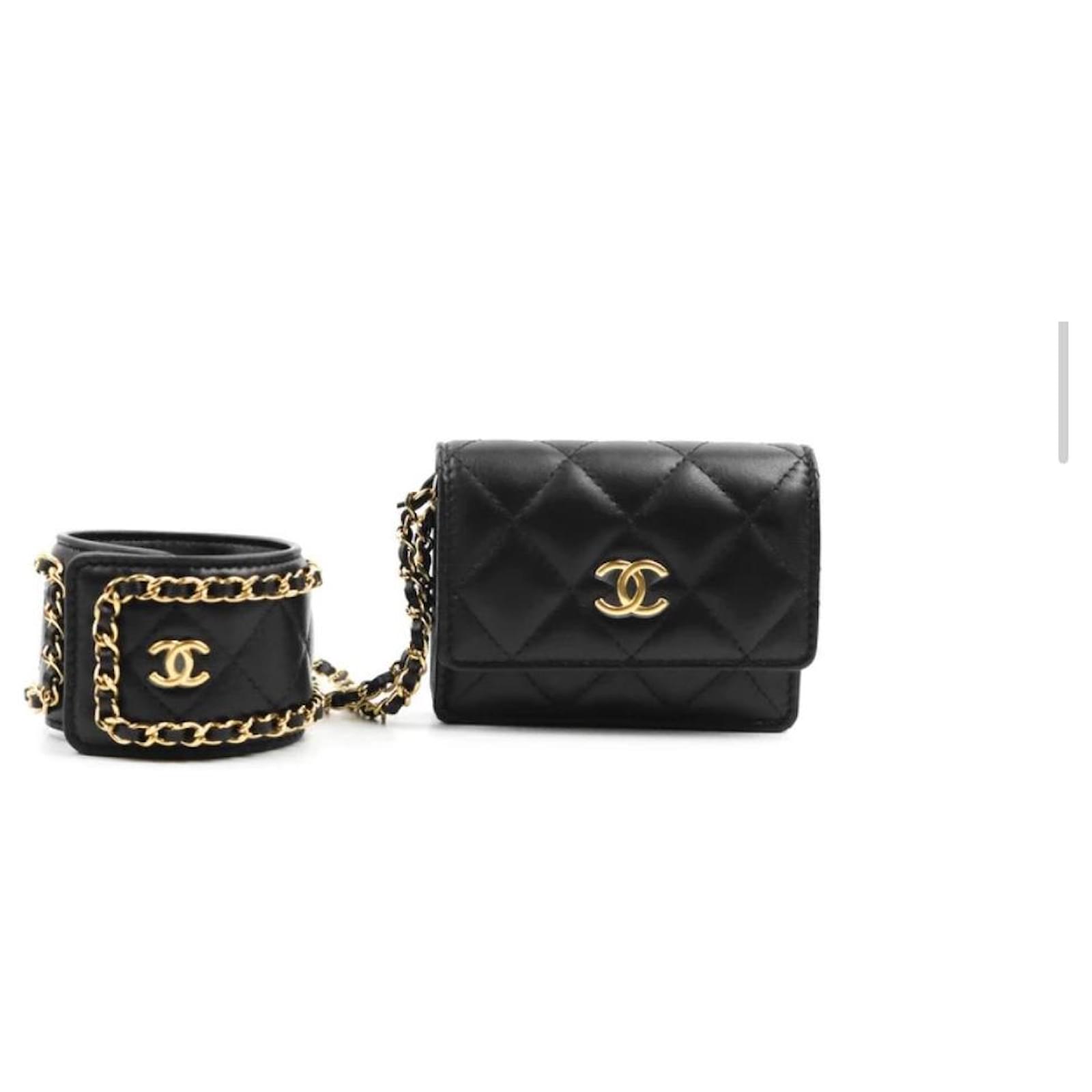 Wallet On Chain Chanel Flap Card Holder with Cuff Black Lambskin Gold  Hardware ref.894294 - Joli Closet