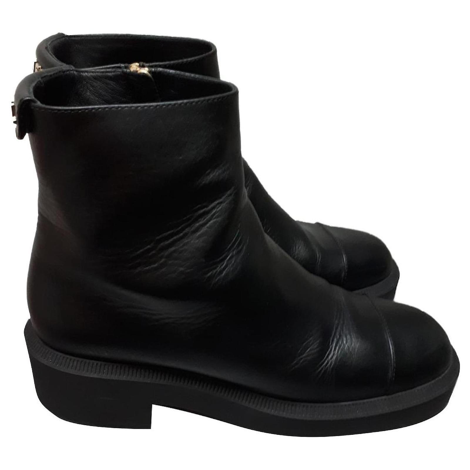 Chanel Ankle Black Leather Logo Back Size 38.5 US 8.5 UK 5.5 ref.894872 -  Joli Closet