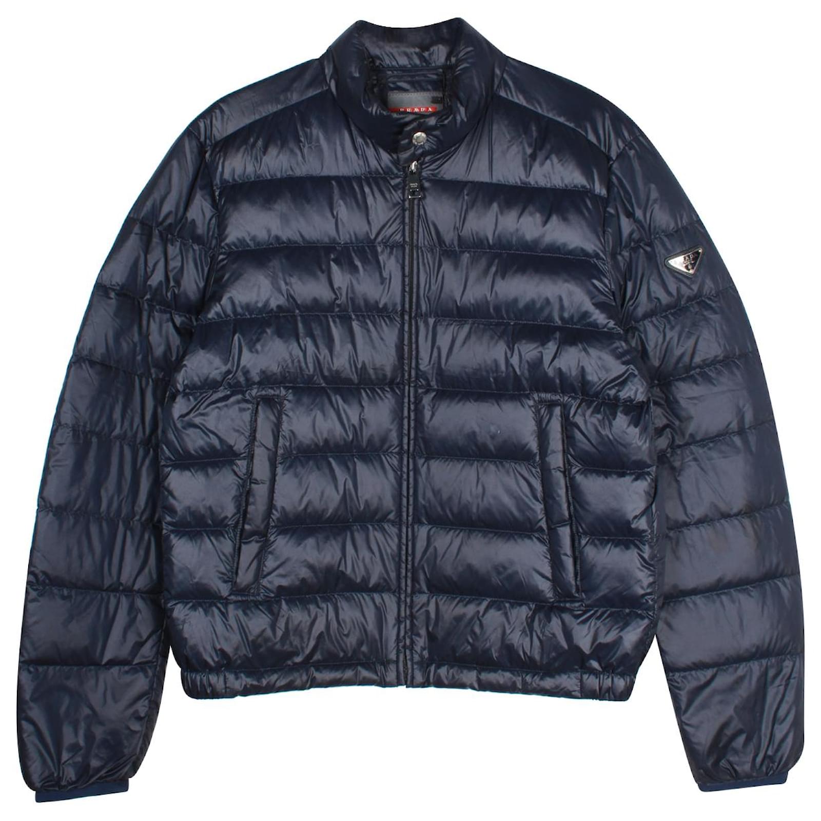 ダウンジャケット・コート PRADA NAVY BLUE RE-NYLON PADDED JACKET Prada Re-Nylon Padded Jacket | Blue | FARFETCH