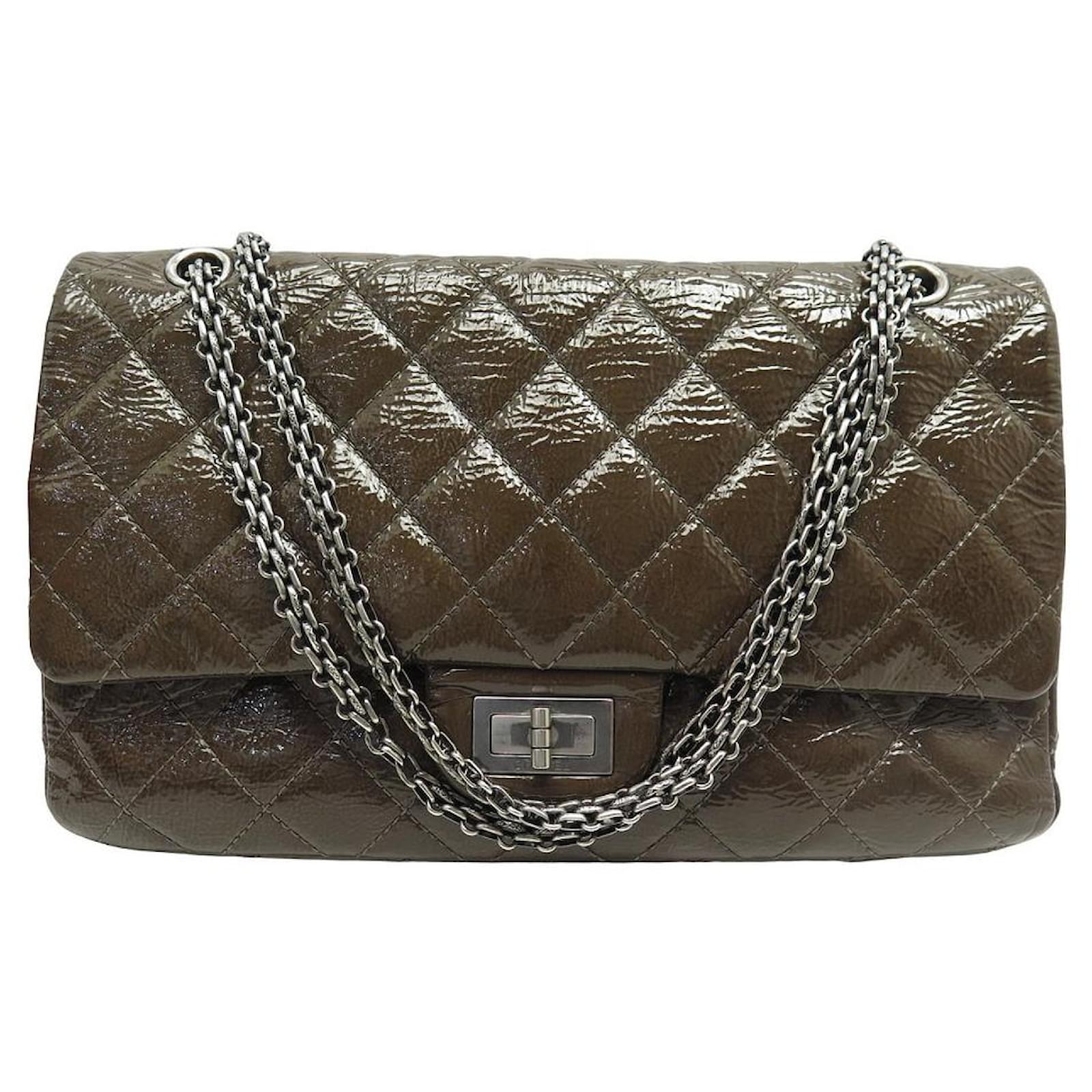 Chanel handbag 2.55 GRAND GM PATENT LEATHER QUILTED SHOULDER HAND BAG Brown  ref.902088 - Joli Closet