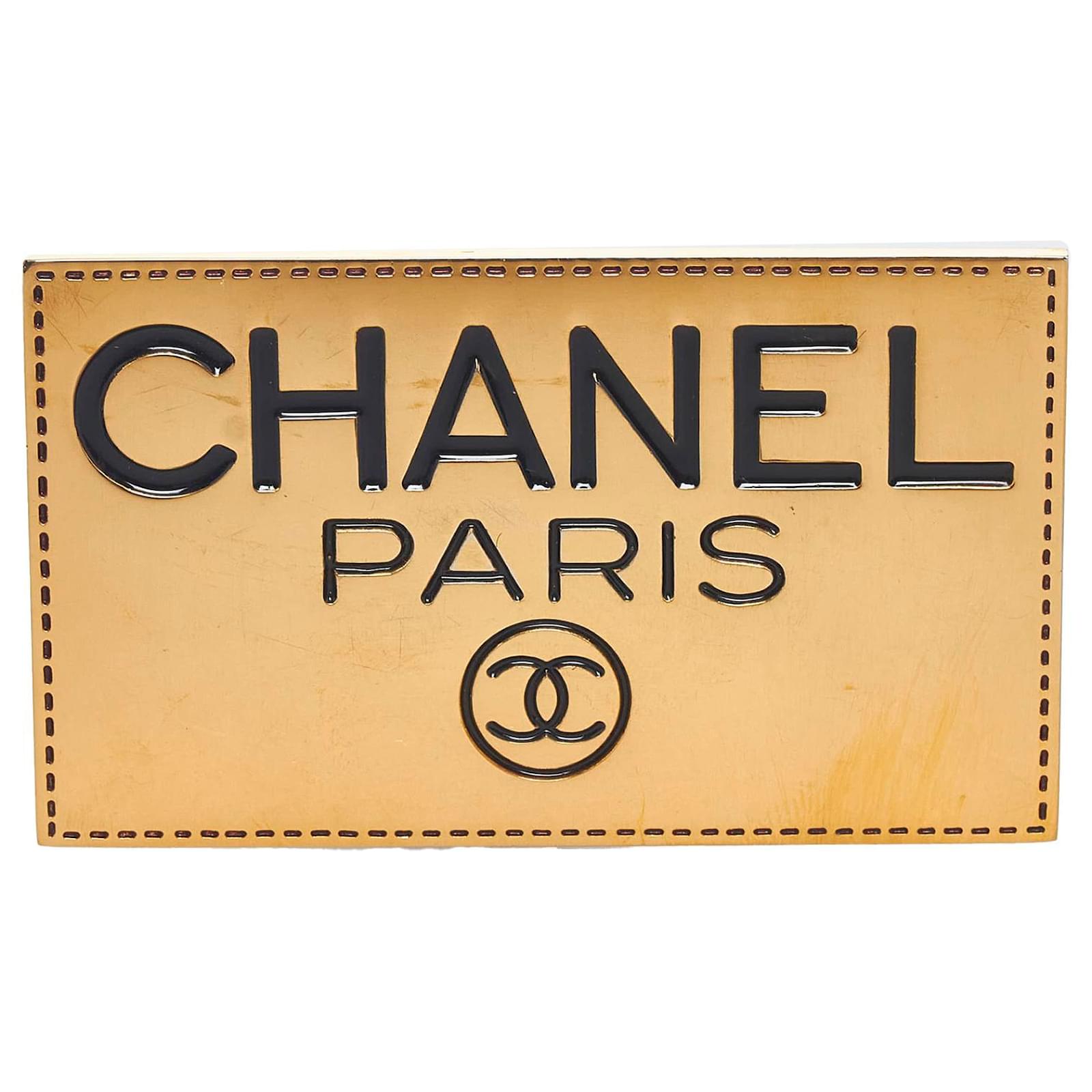 Chanel Gold CC Logo Plate Brooch Golden Metal Gold-plated ref