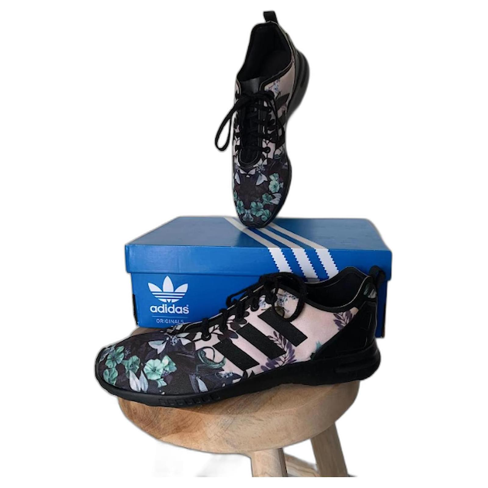 adidas gazelle silver green womens The Expresso Floral Coquette Sneaker main image 0