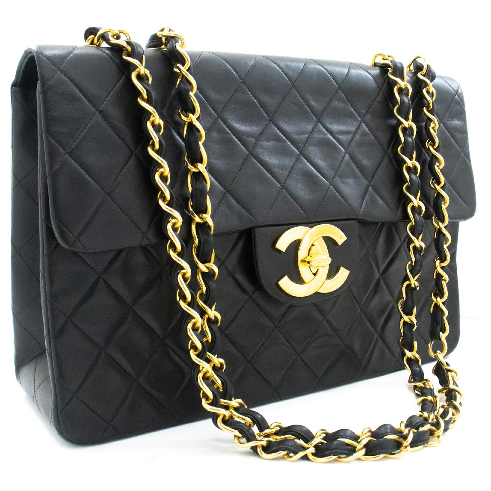 CHANEL Classic Large 13 Flap Chain Shoulder Bag Black Lambskin Leather  ref.905607 - Joli Closet