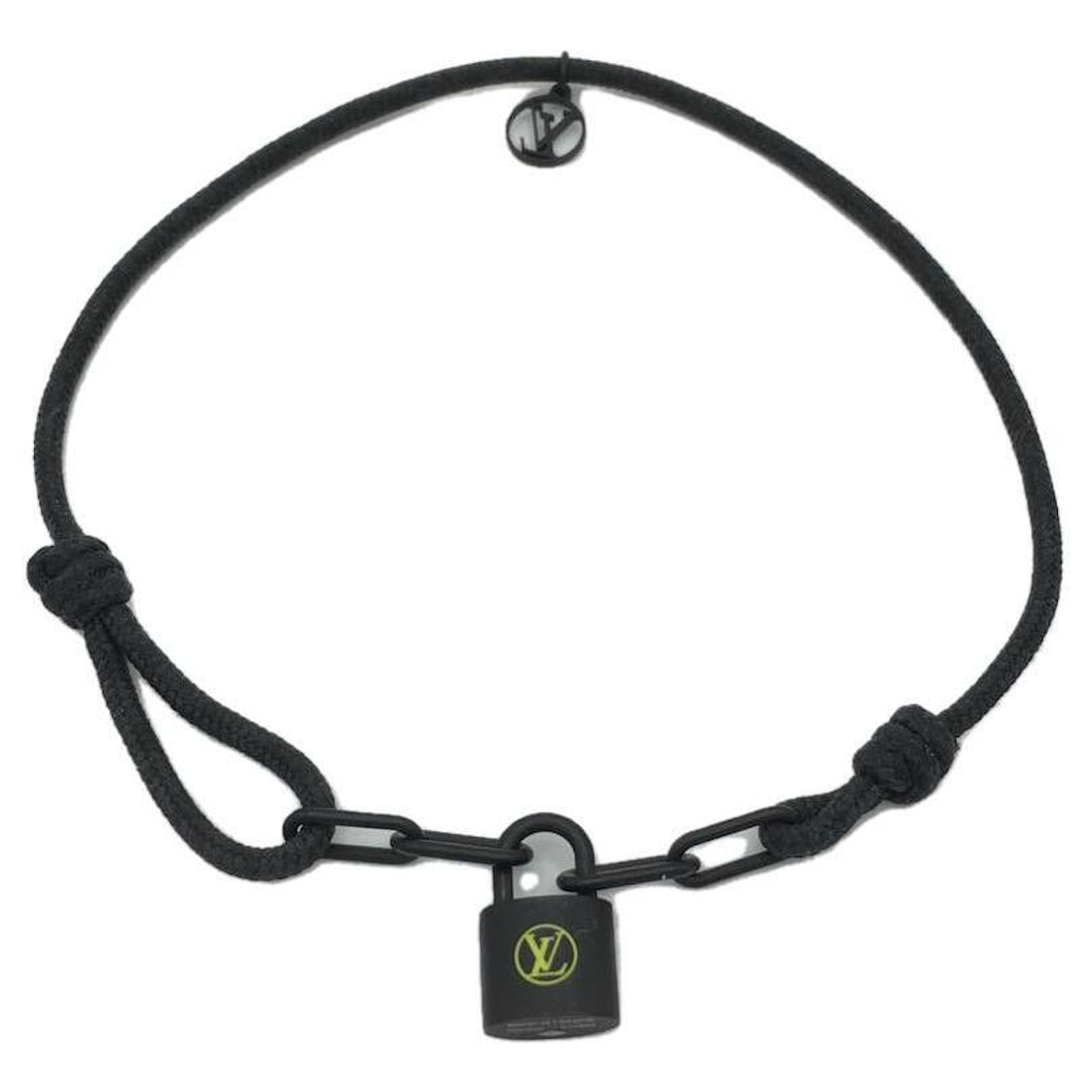 silver lockit bracelet black
